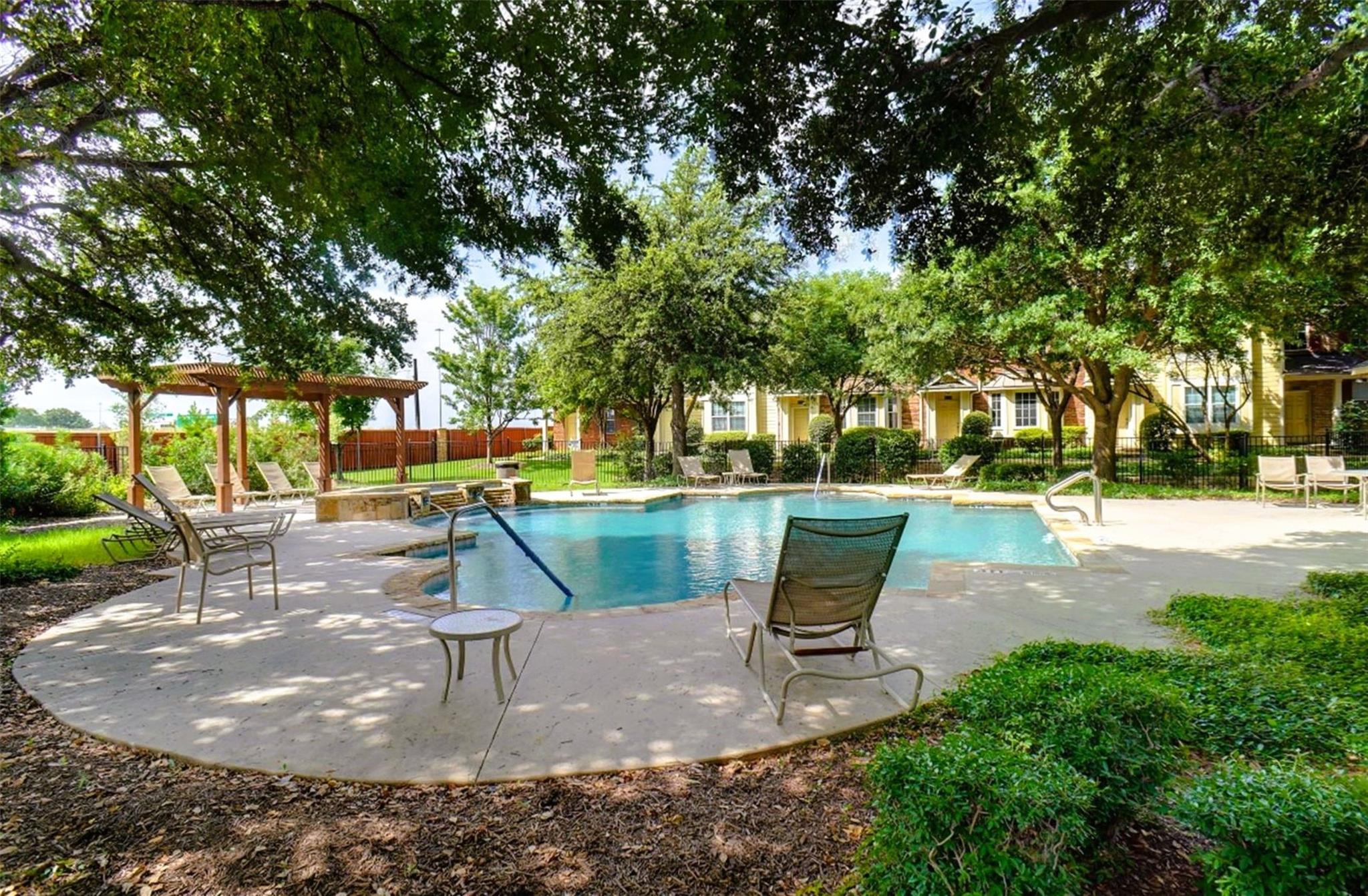main property photo 21