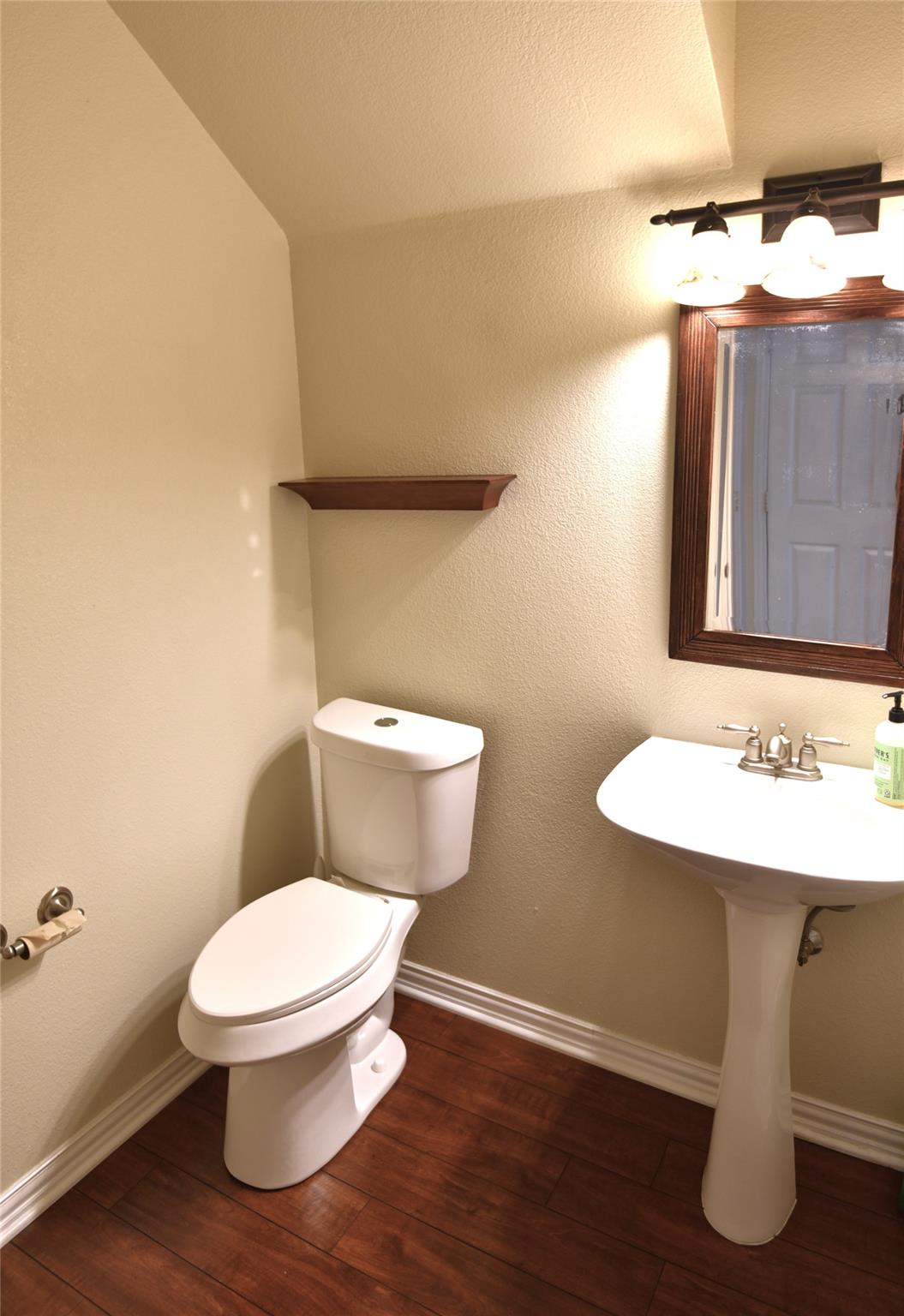 main property photo 7