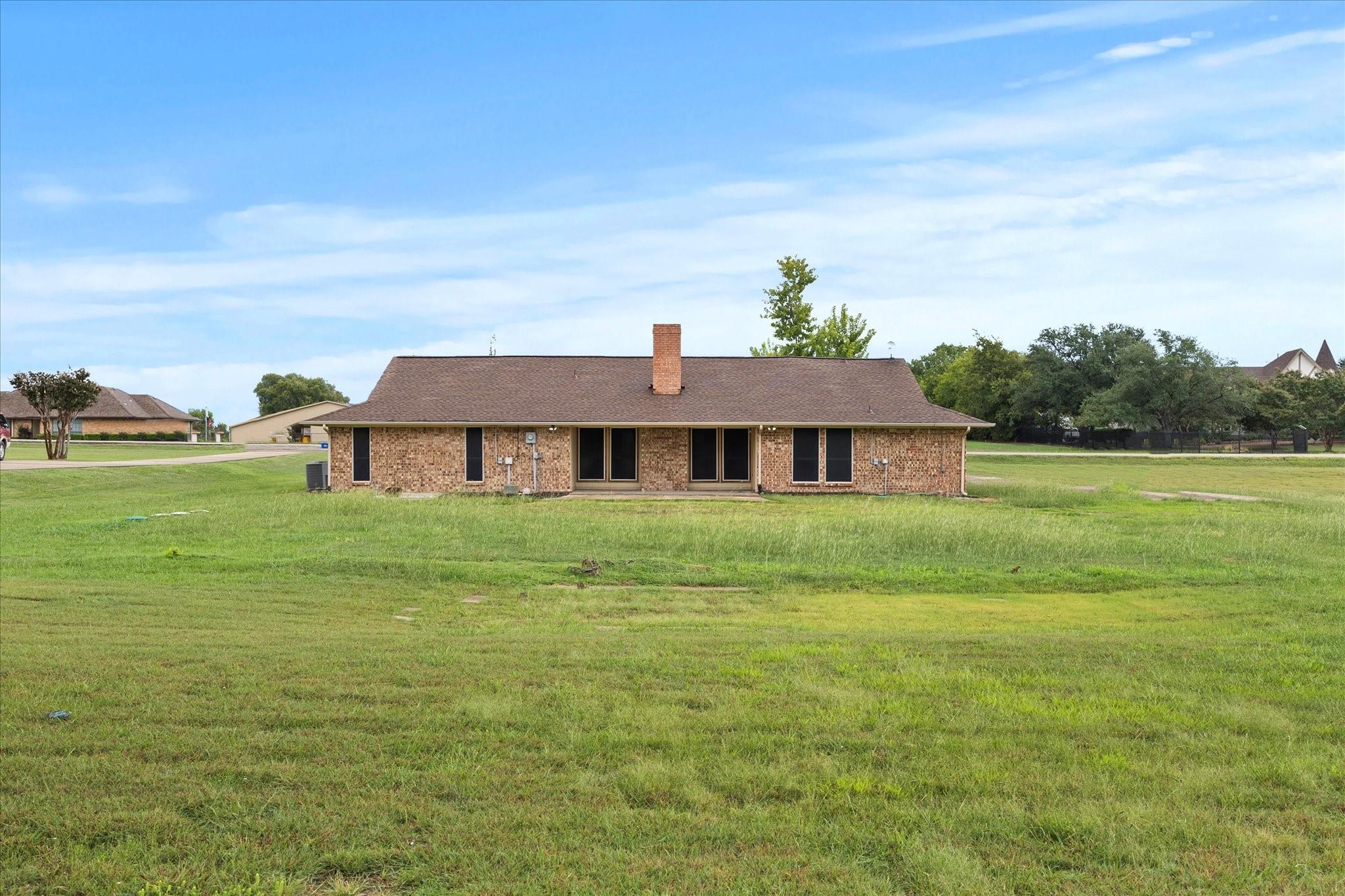 main property photo 14