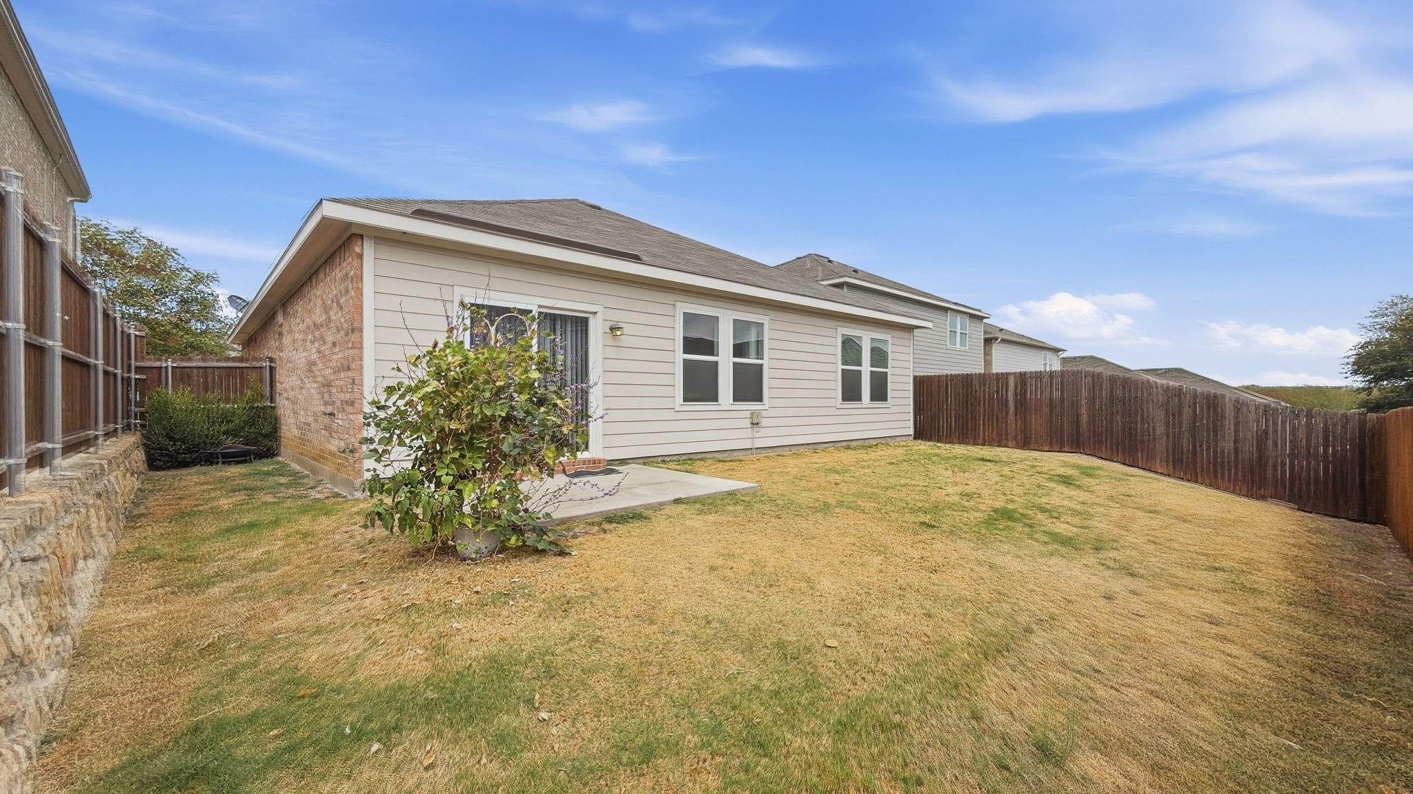 main property photo 8
