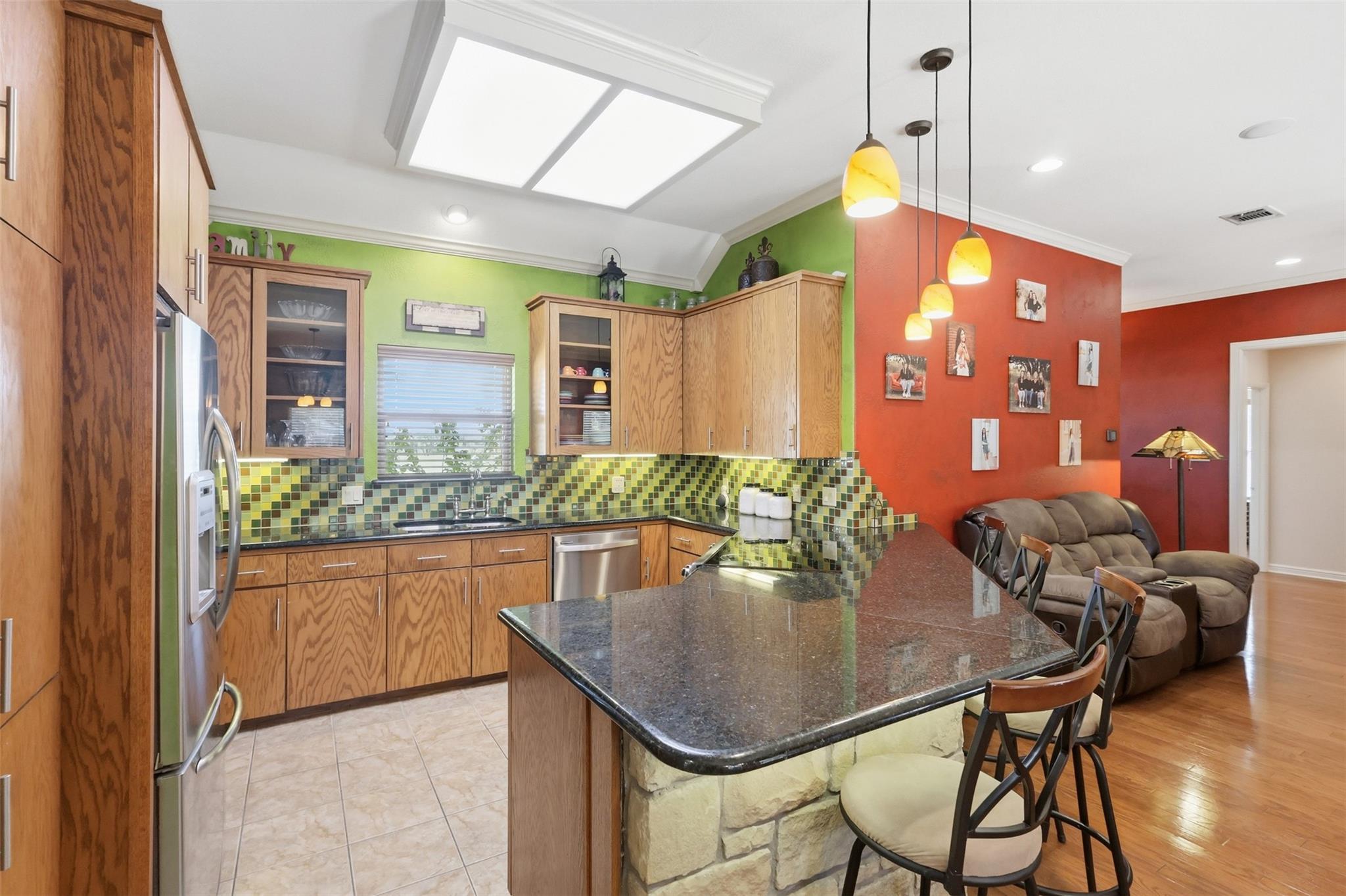 main property photo 12