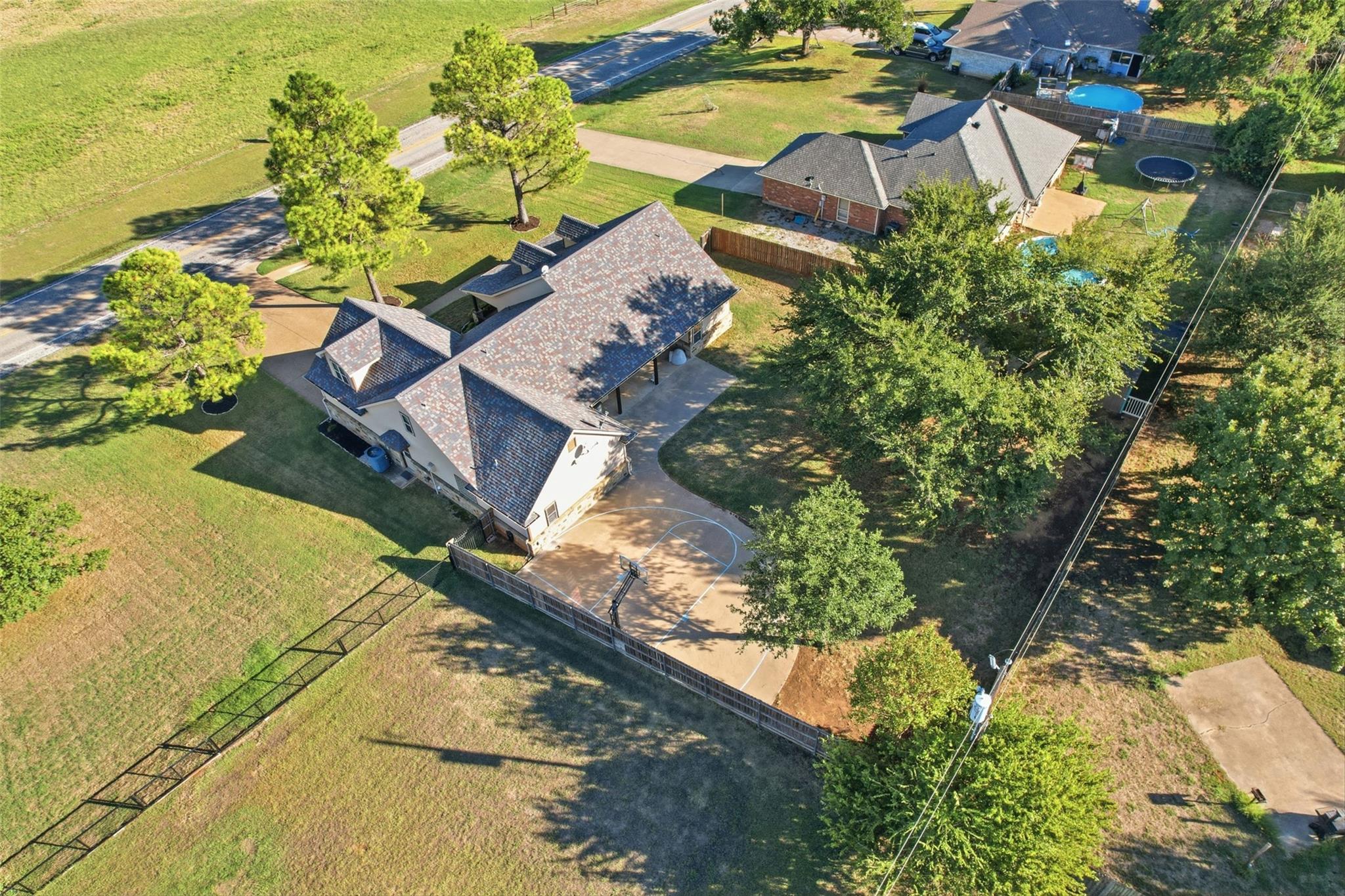 main property photo 36
