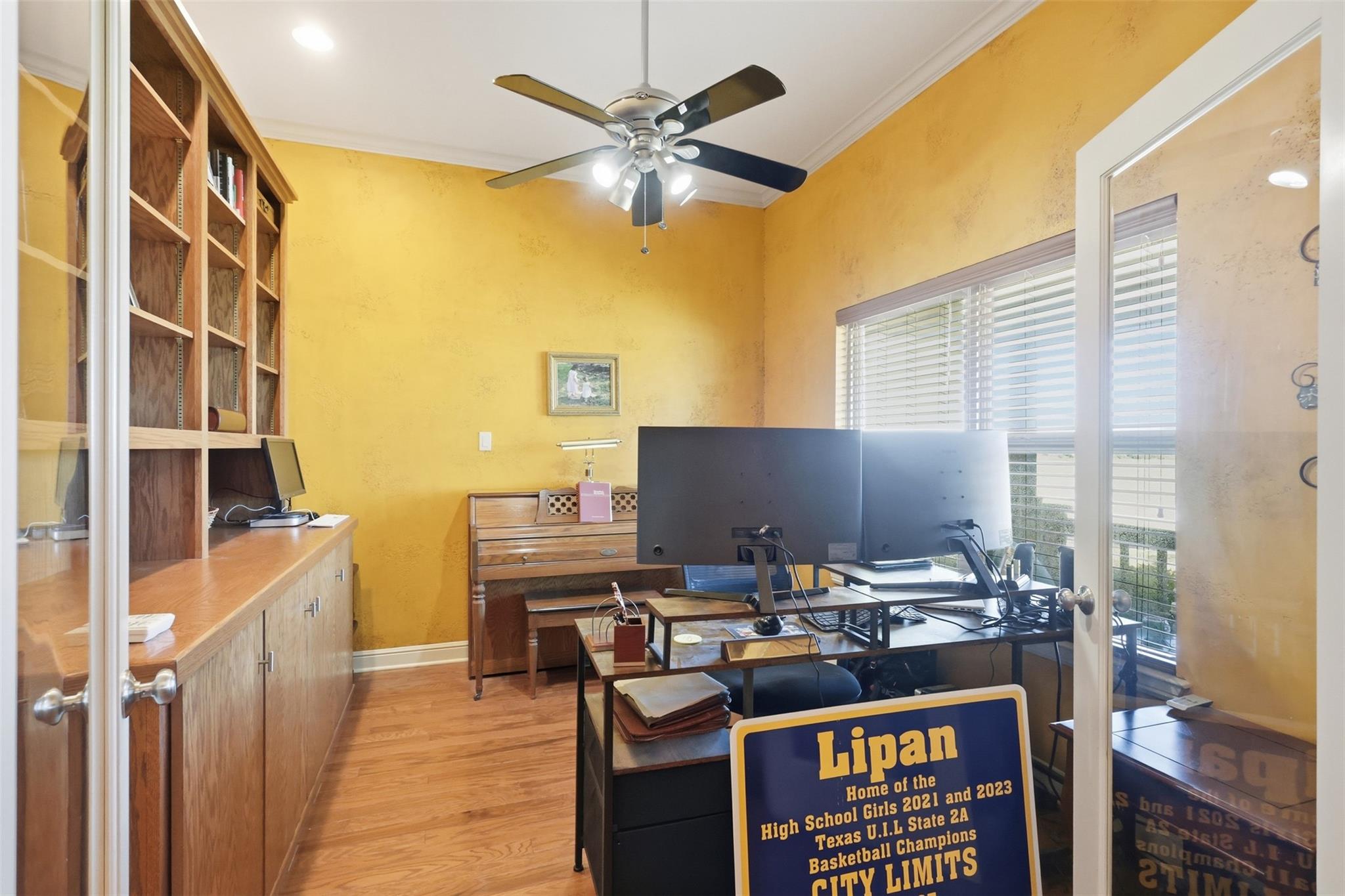 main property photo 8