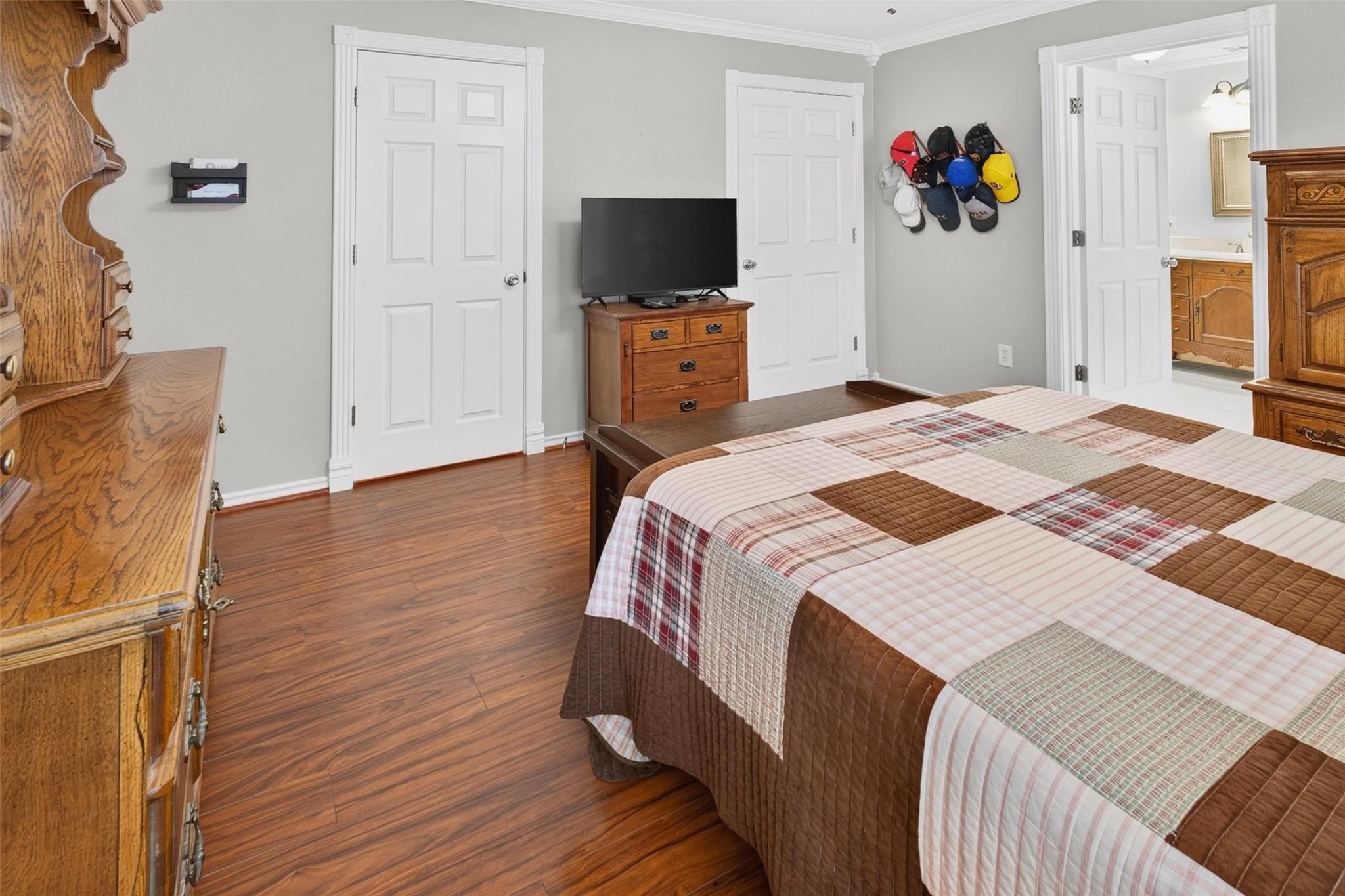 main property photo 17