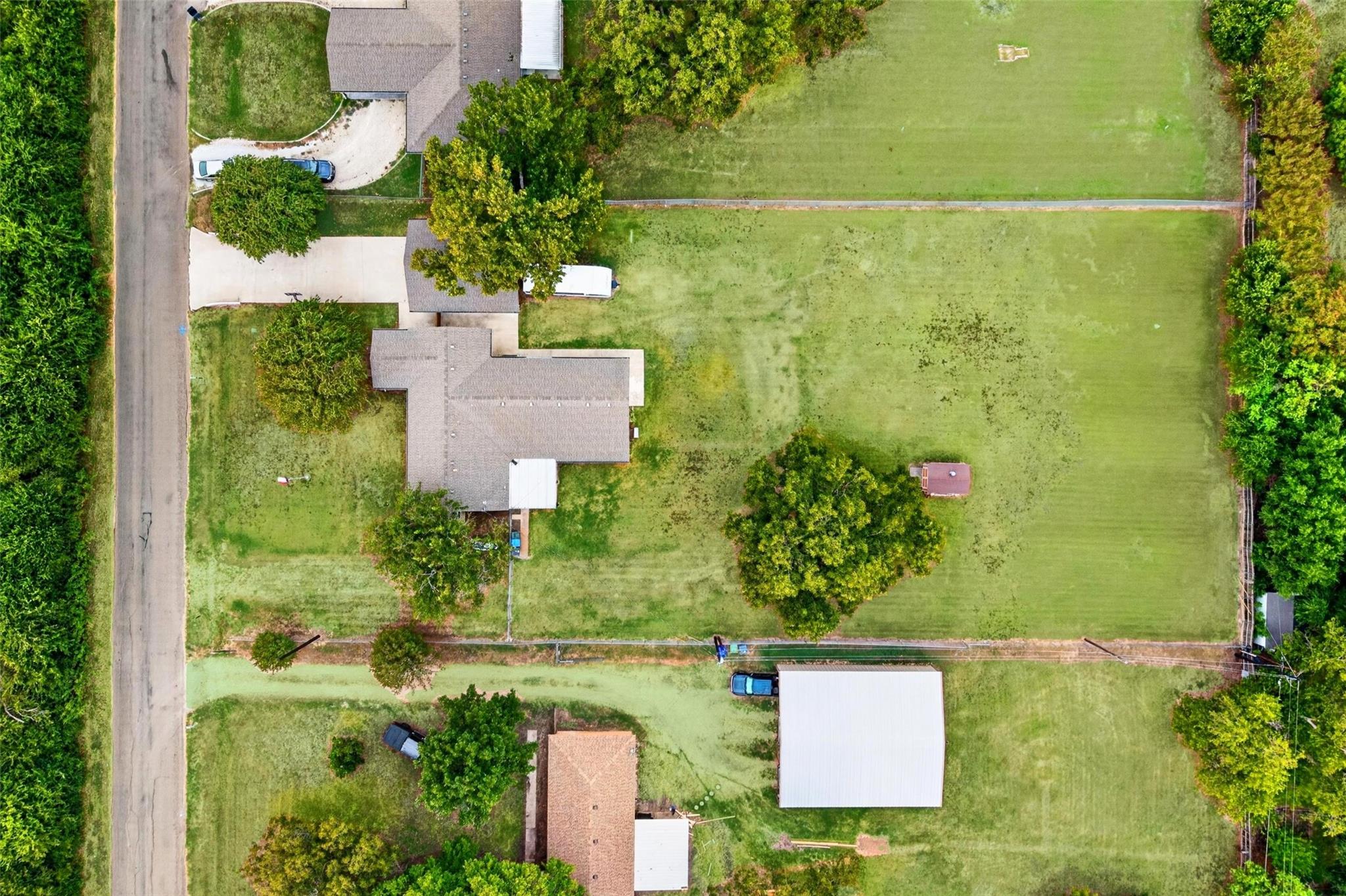main property photo 20