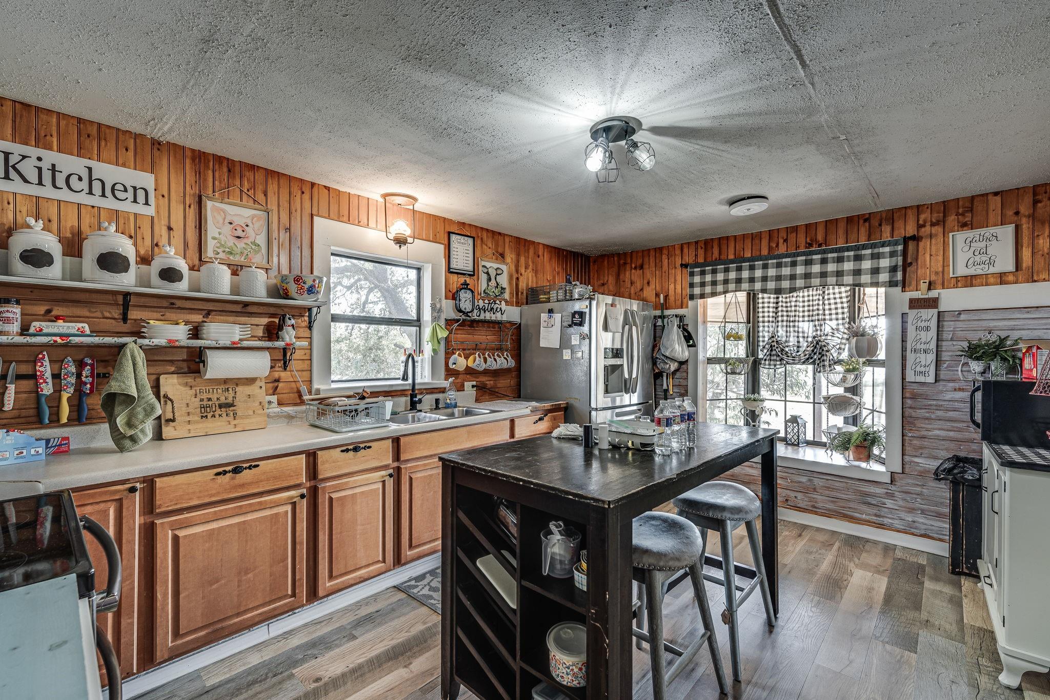 main property photo 7