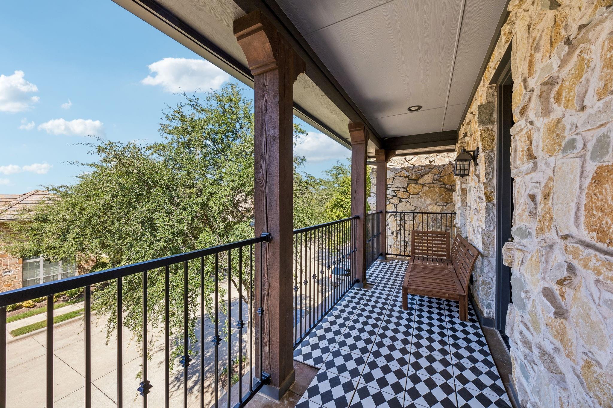 main property photo 27