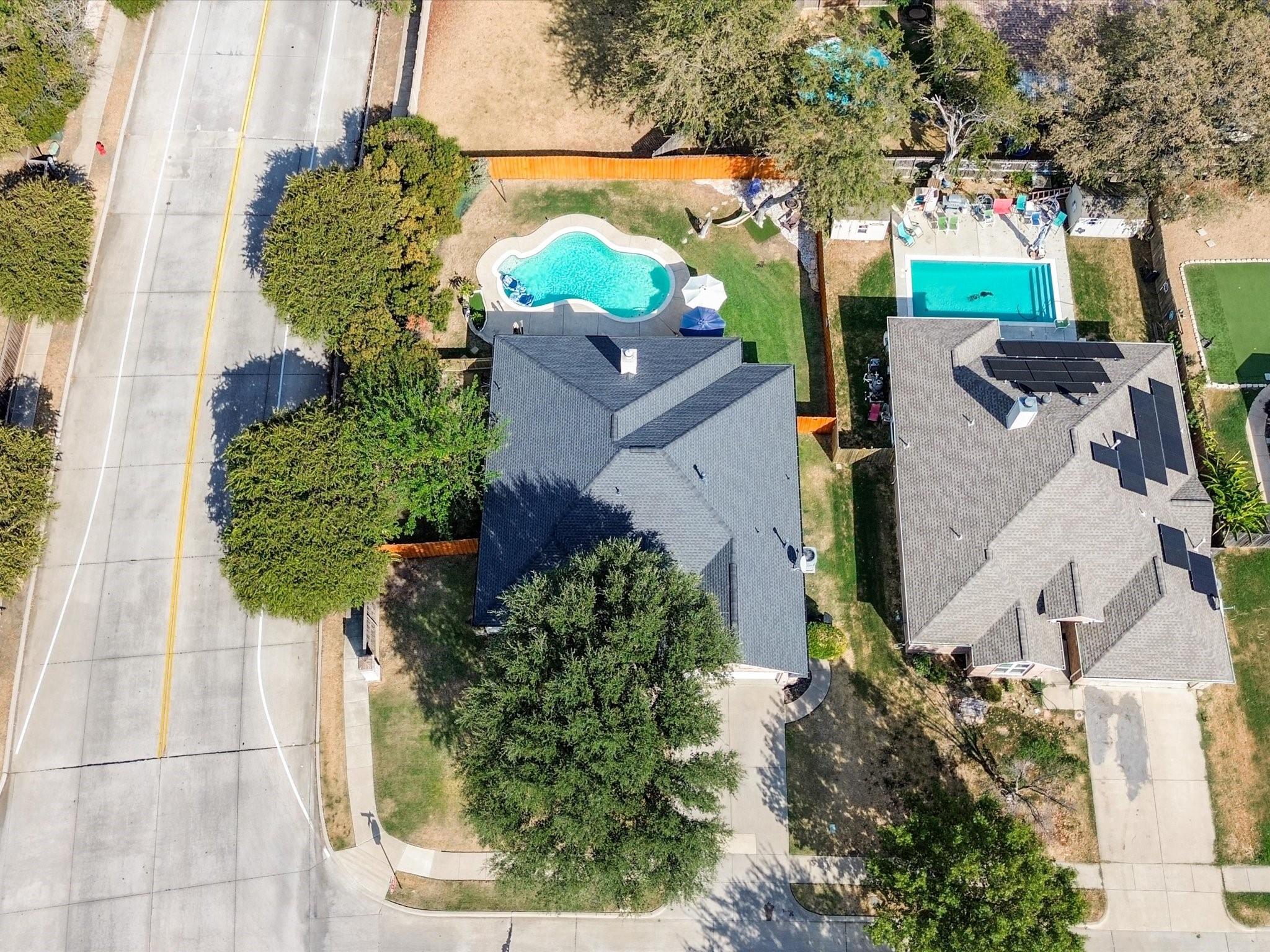 main property photo 30