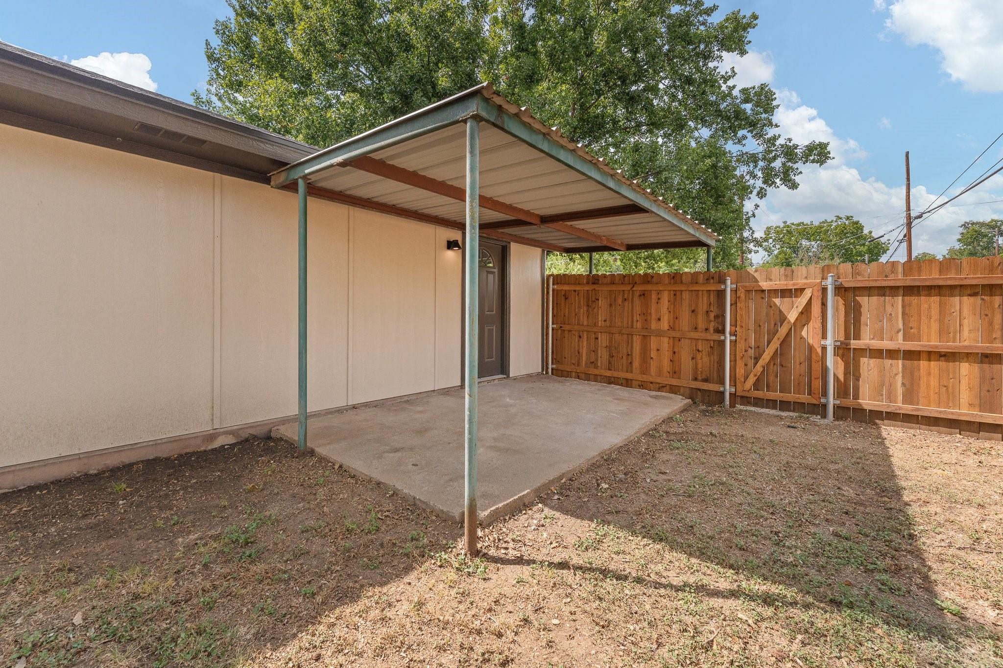 main property photo 32
