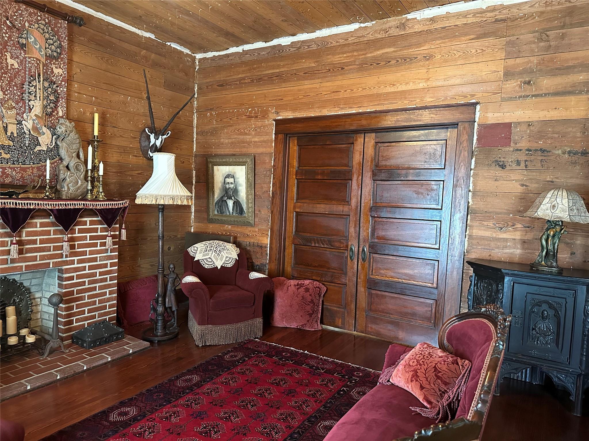 main property photo 6