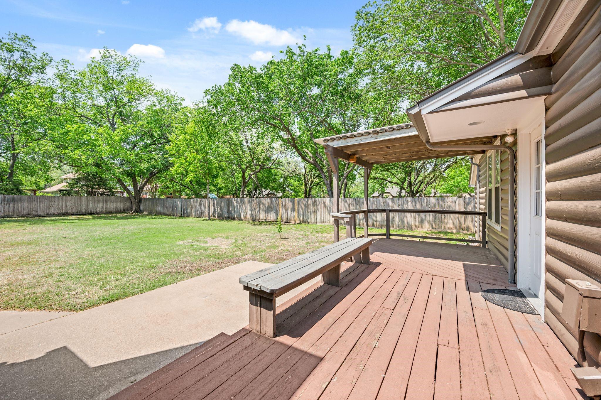 main property photo 28