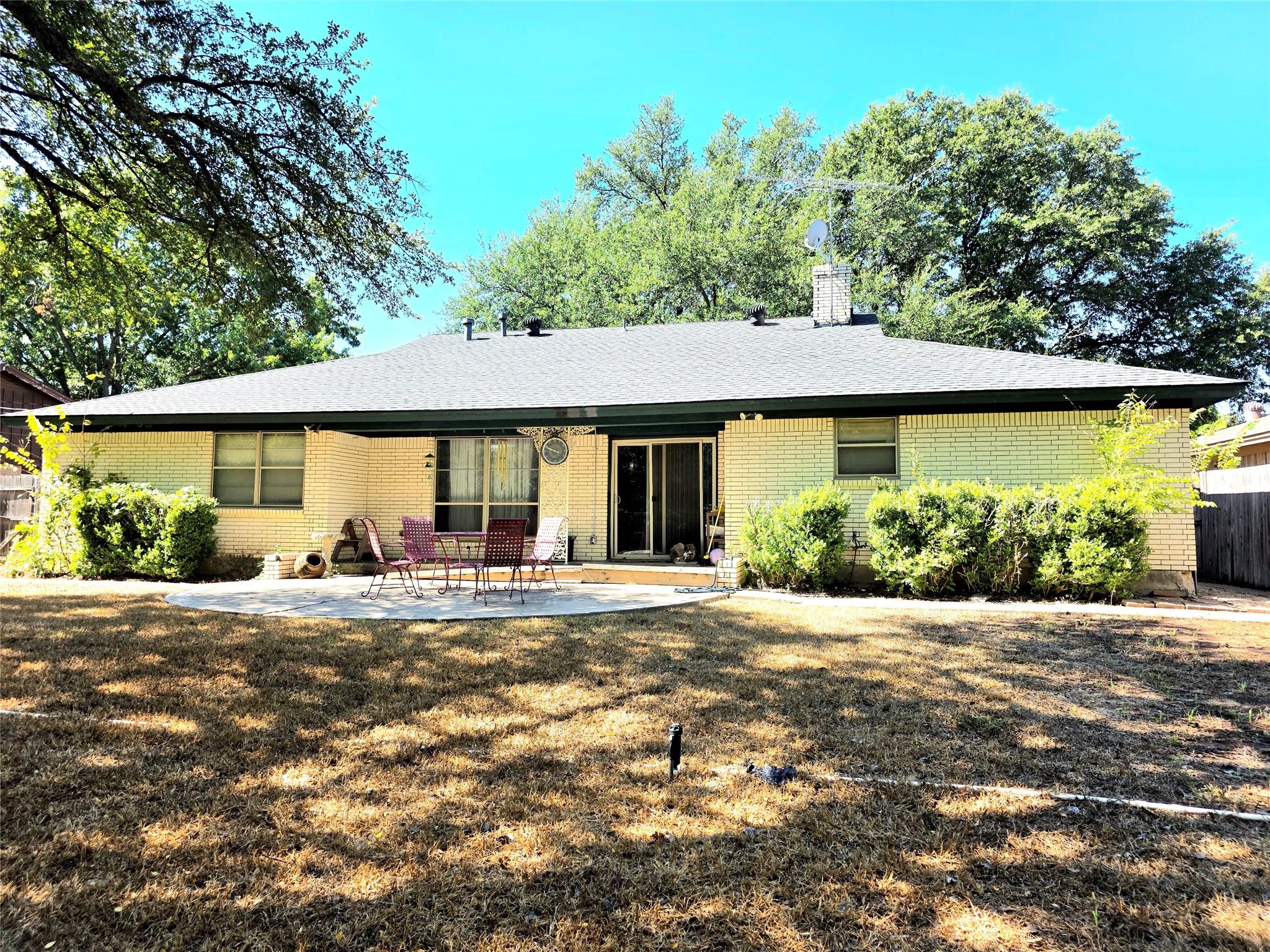main property photo 23