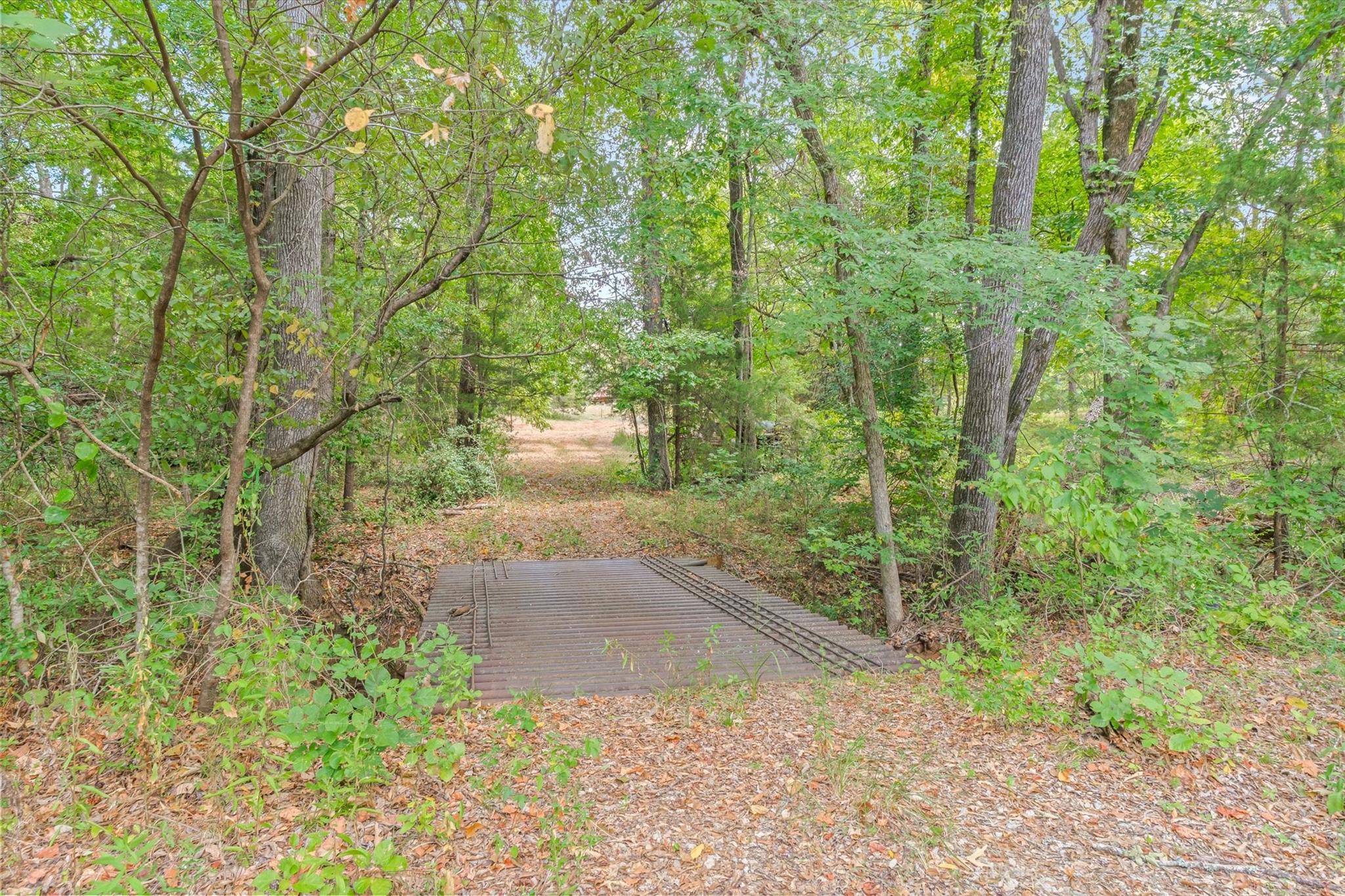 main property photo 16