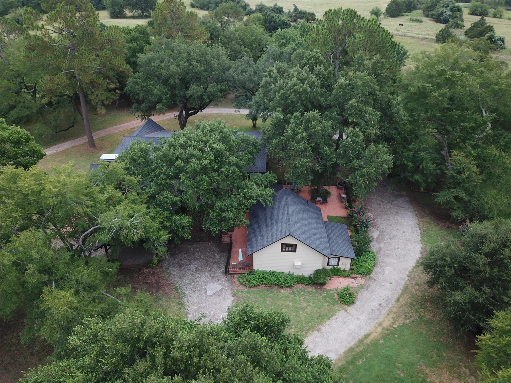 main property photo 35