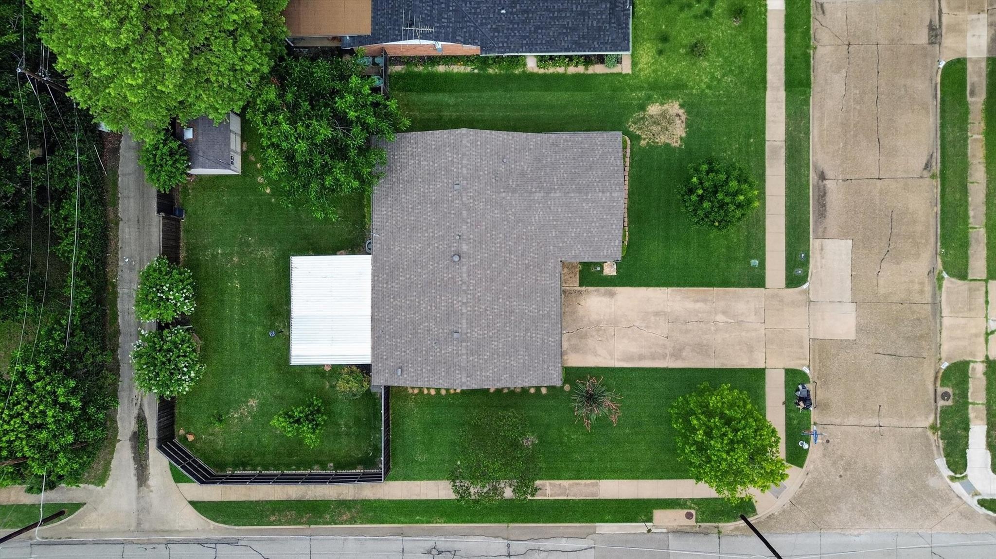 main property photo 25