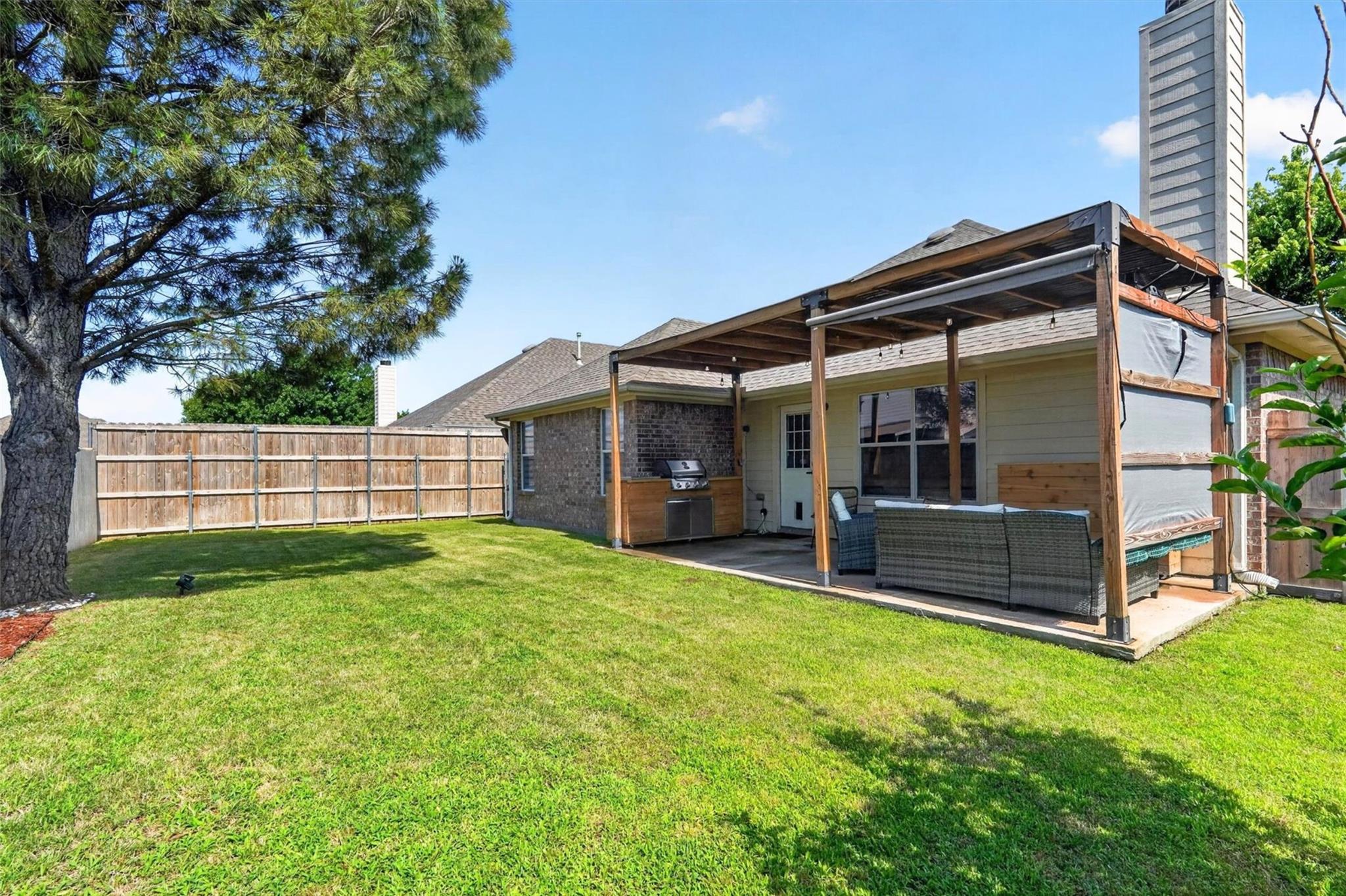 main property photo 21