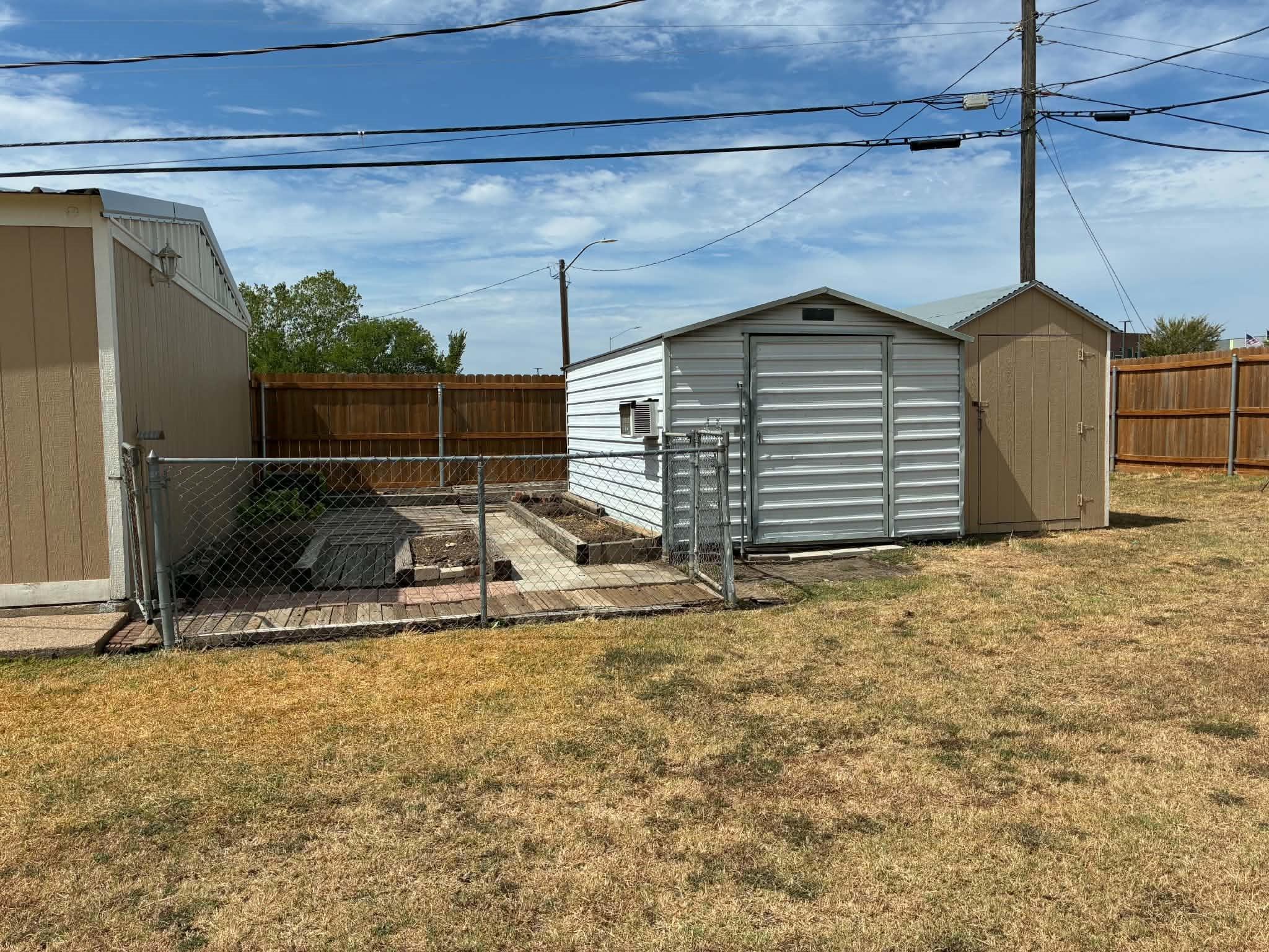 main property photo 27