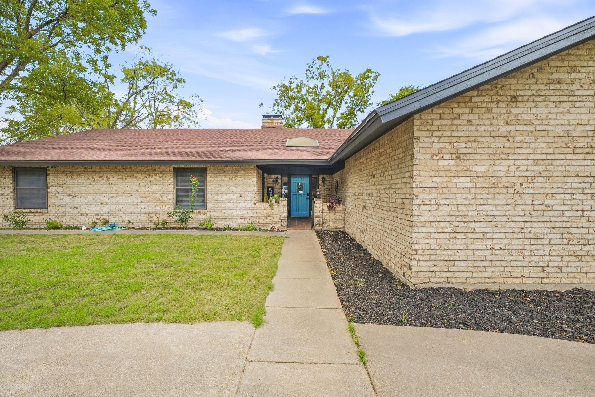 main property photo 4