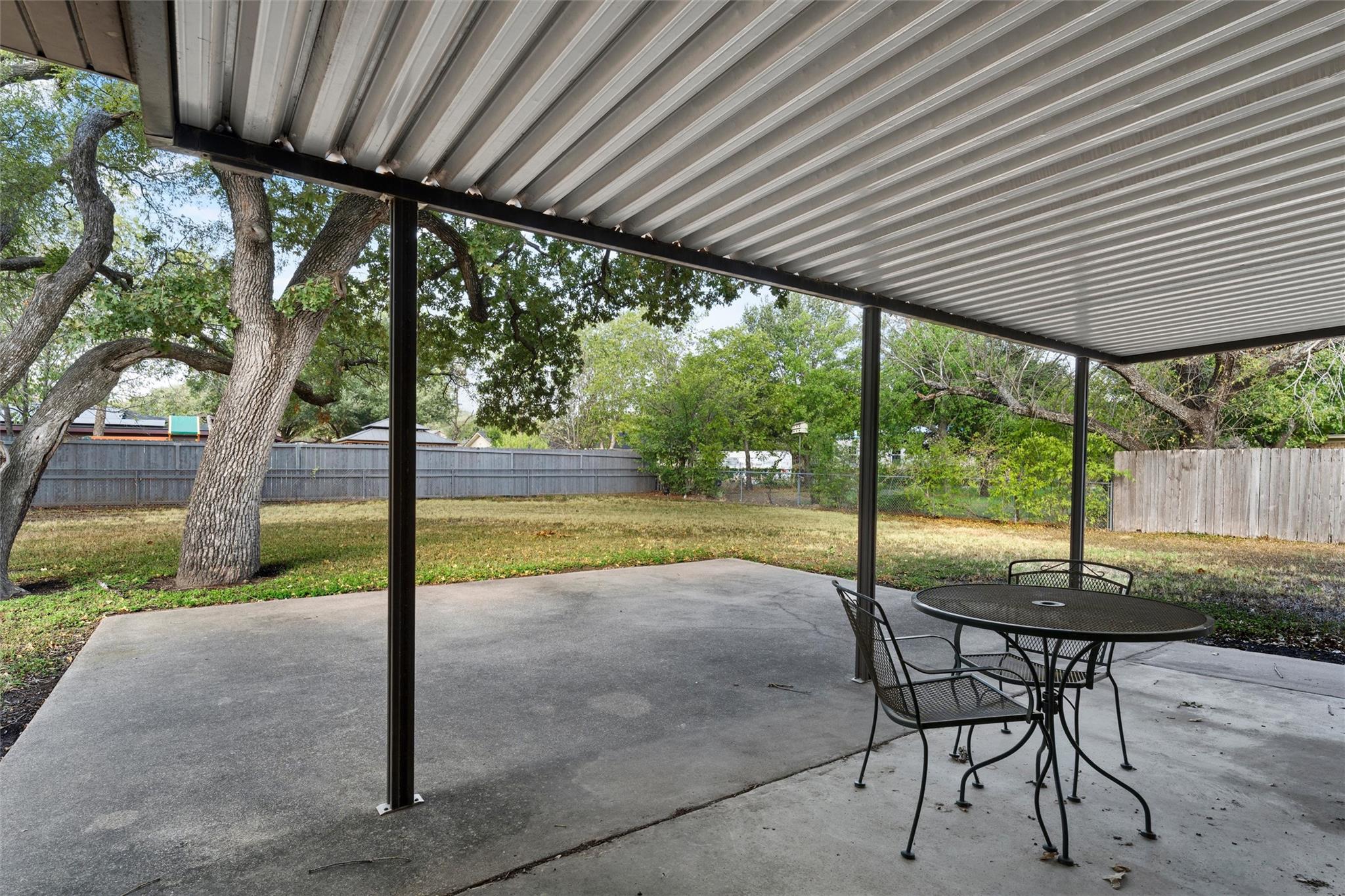 main property photo 23