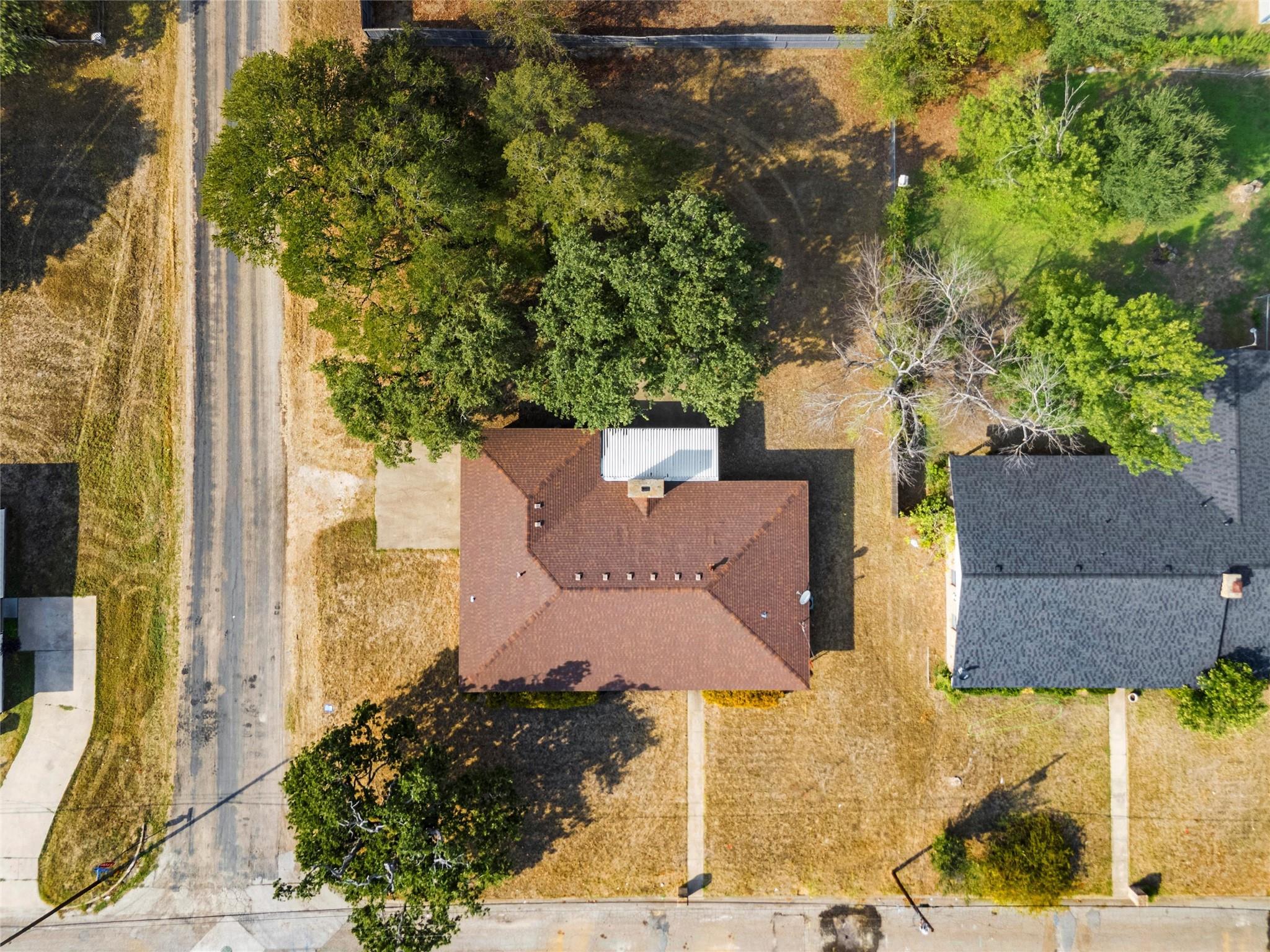 main property photo 34