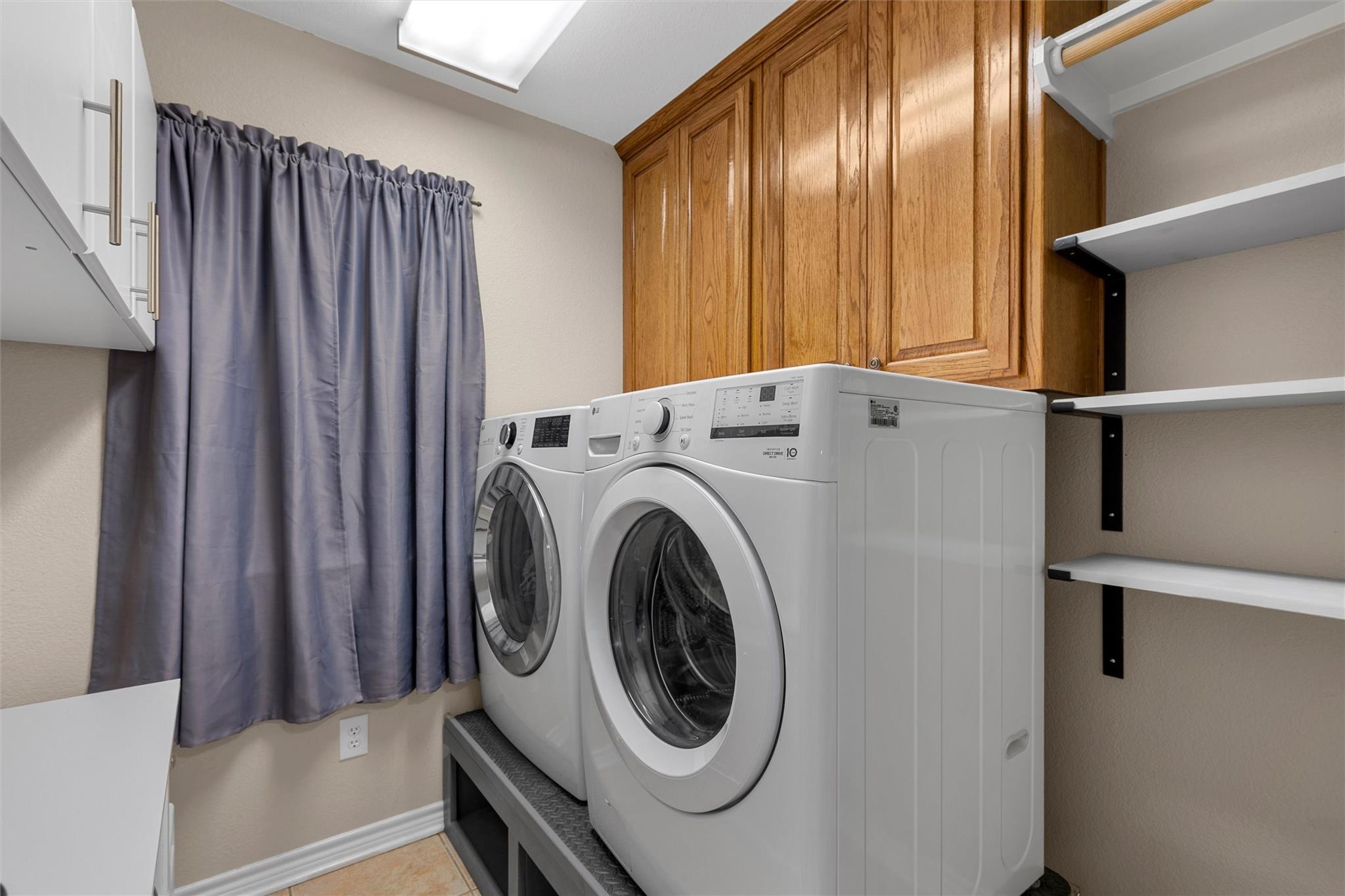 main property photo 9