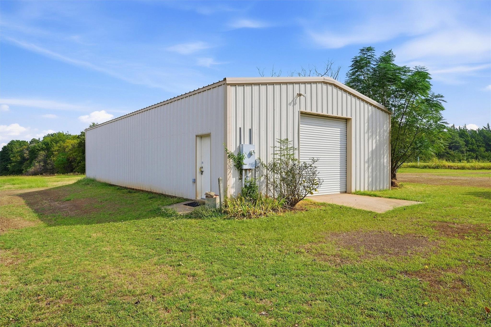 main property photo 35