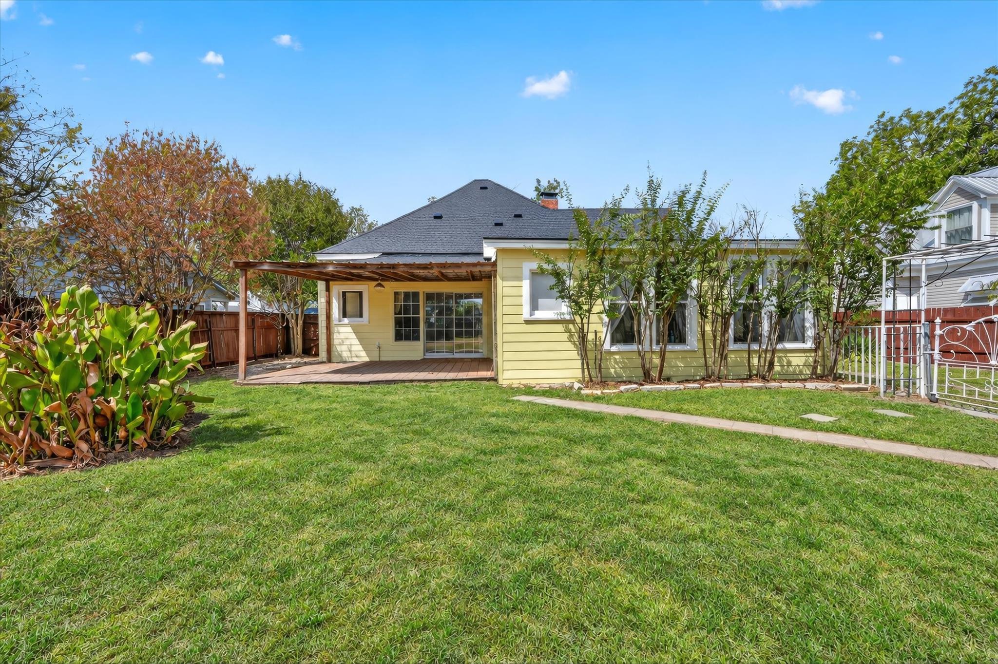 main property photo 32