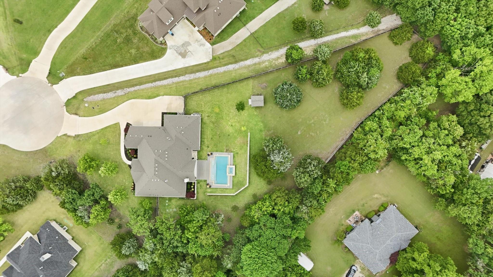 main property photo 24