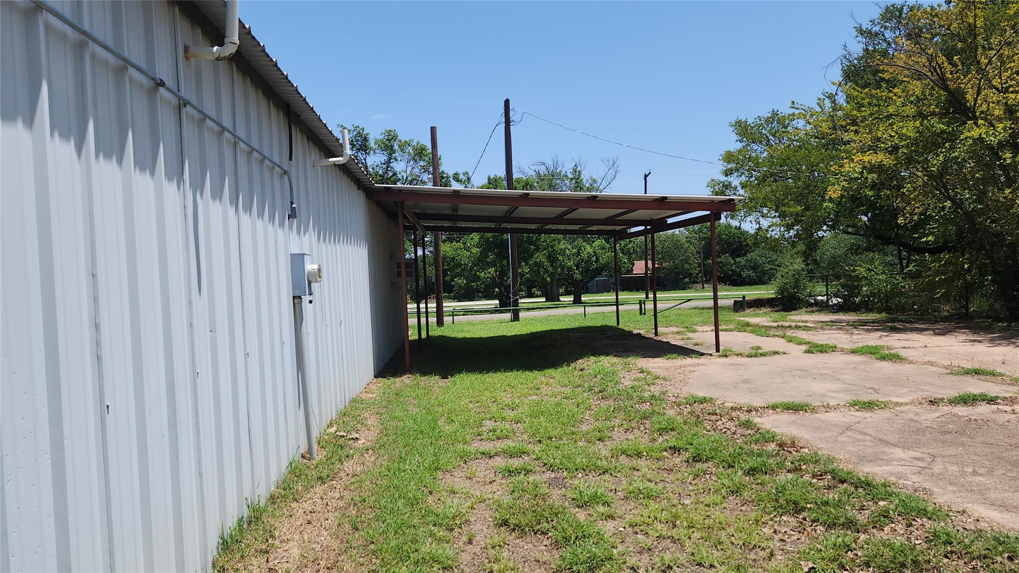main property photo 15