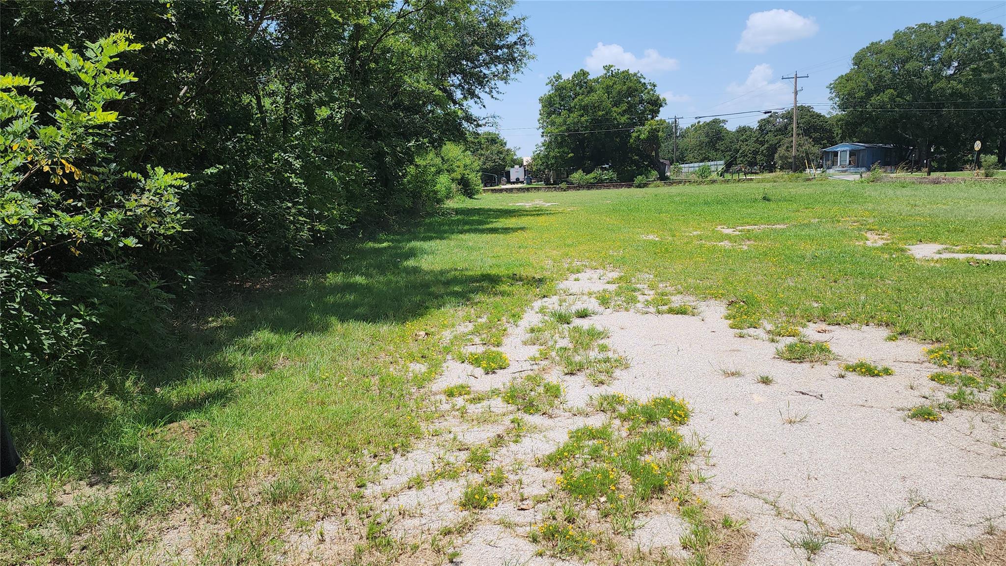 main property photo 18