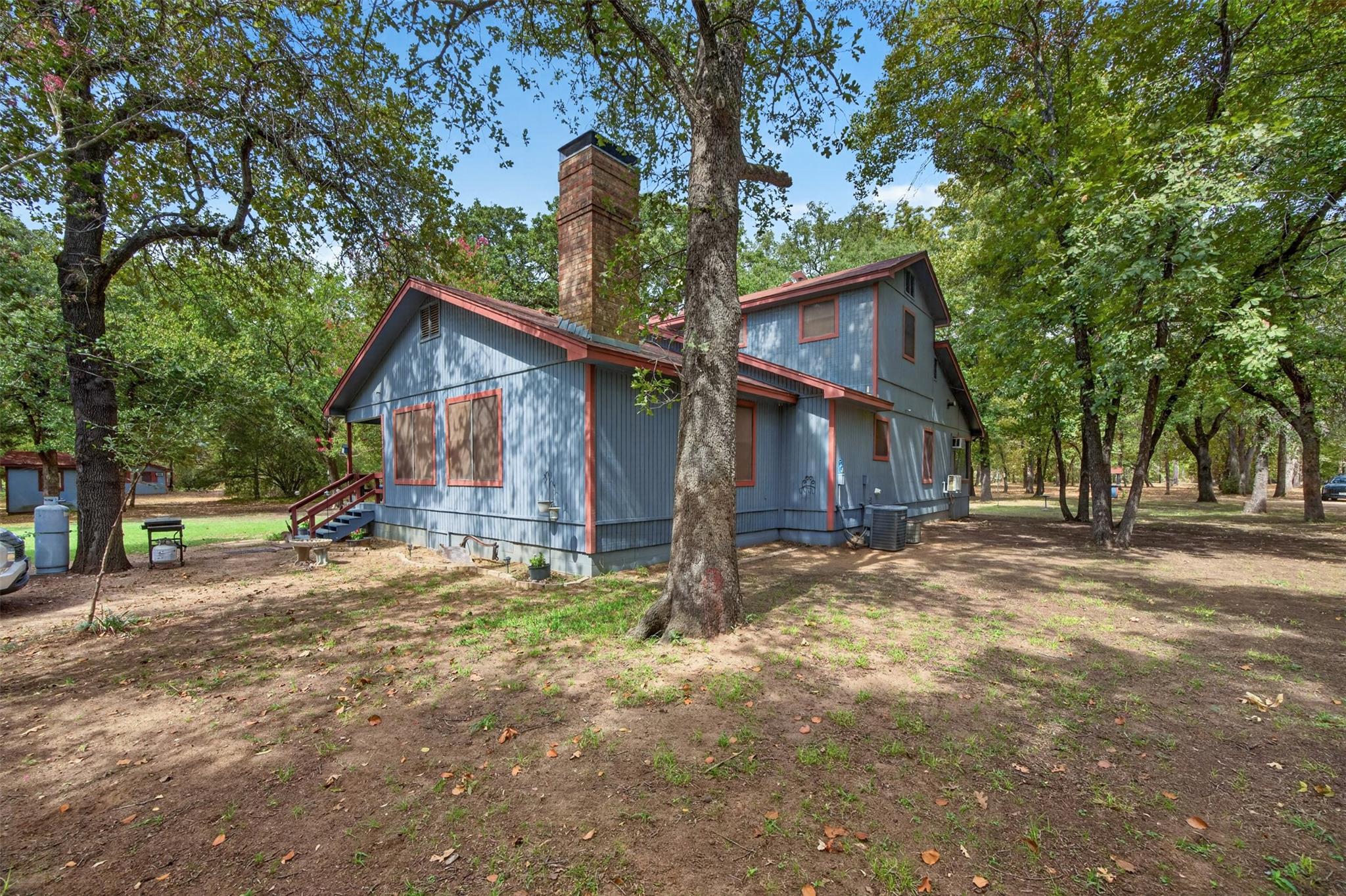 main property photo 35