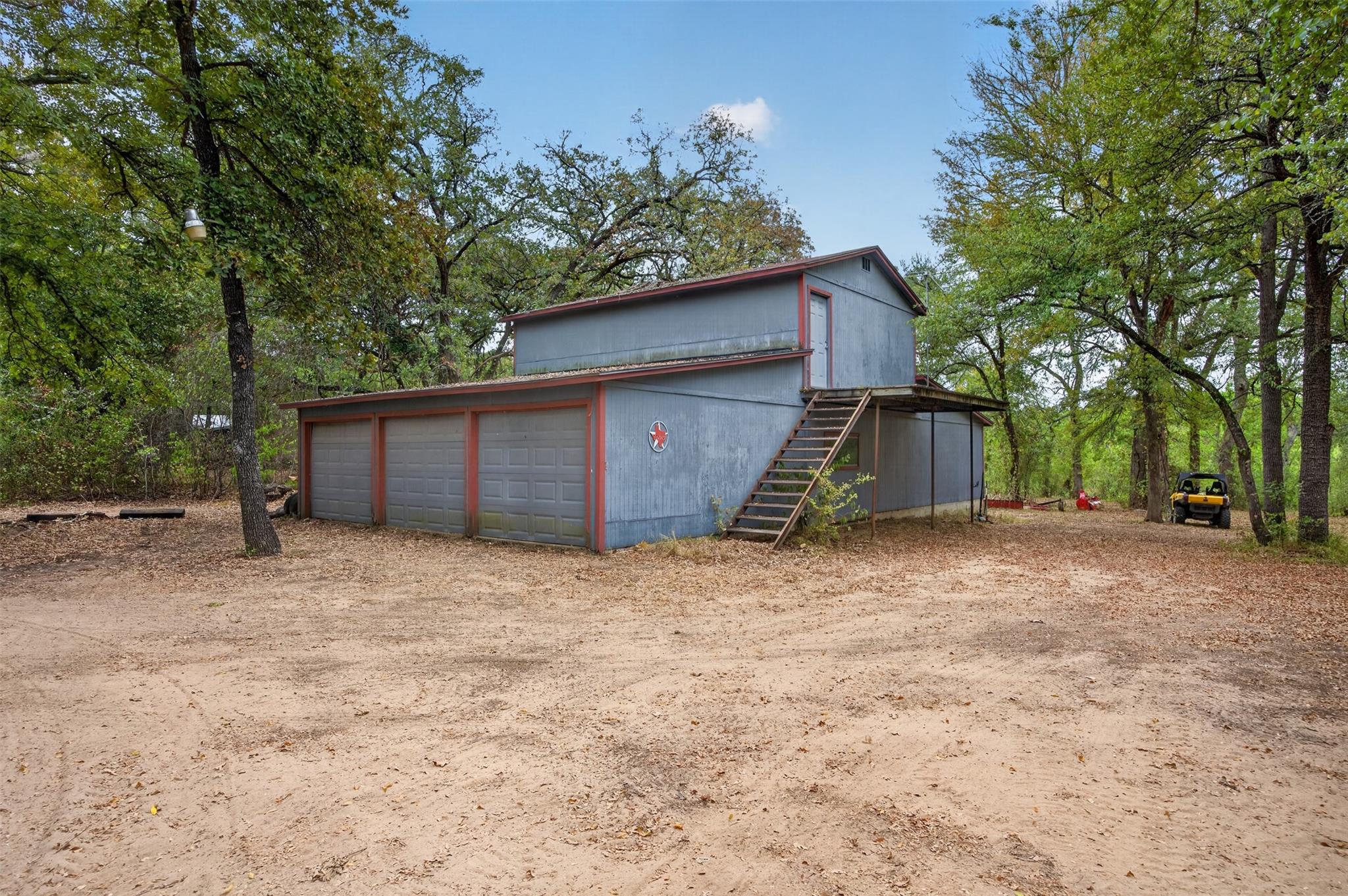 main property photo 37
