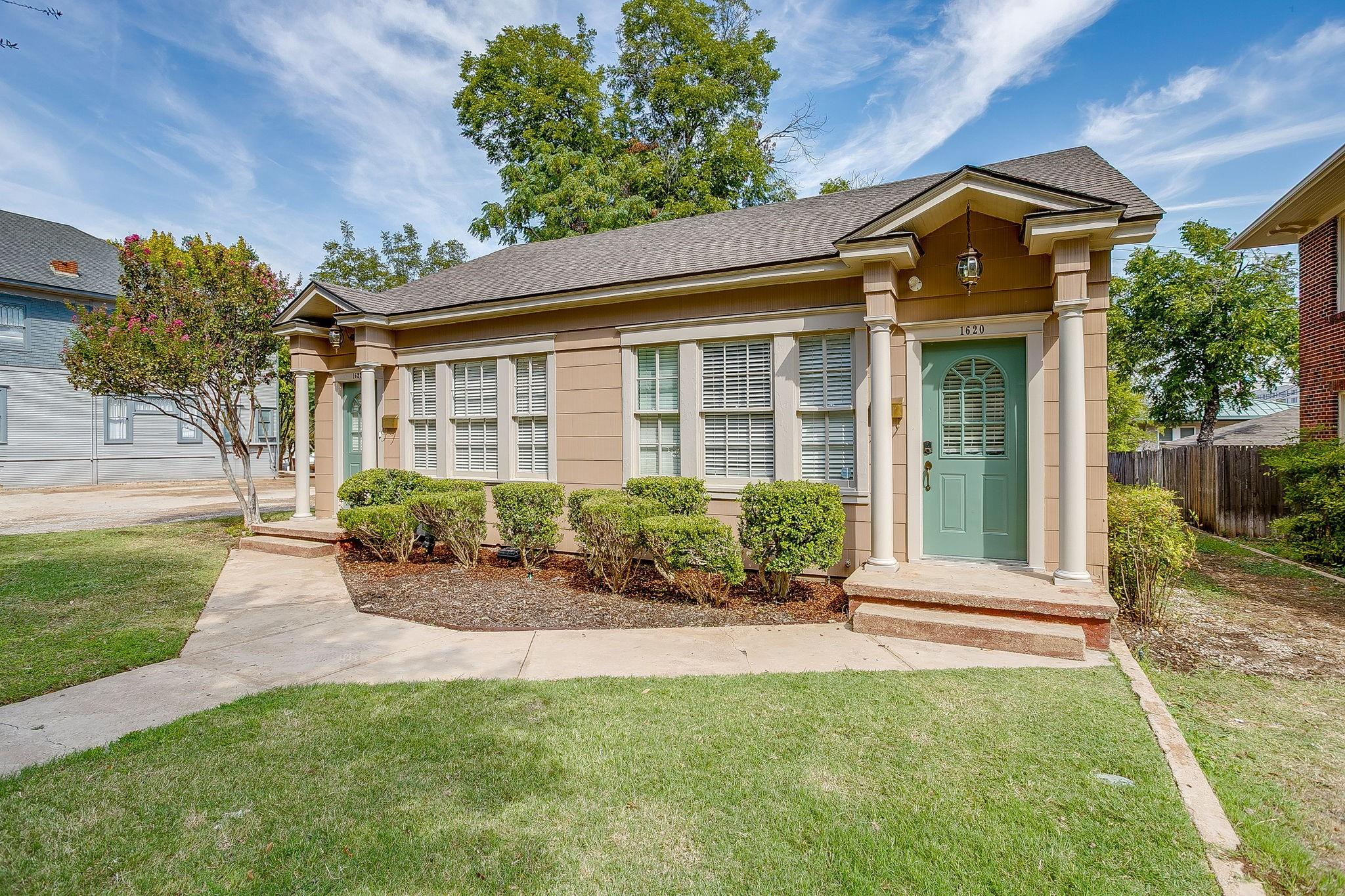 main property photo 2