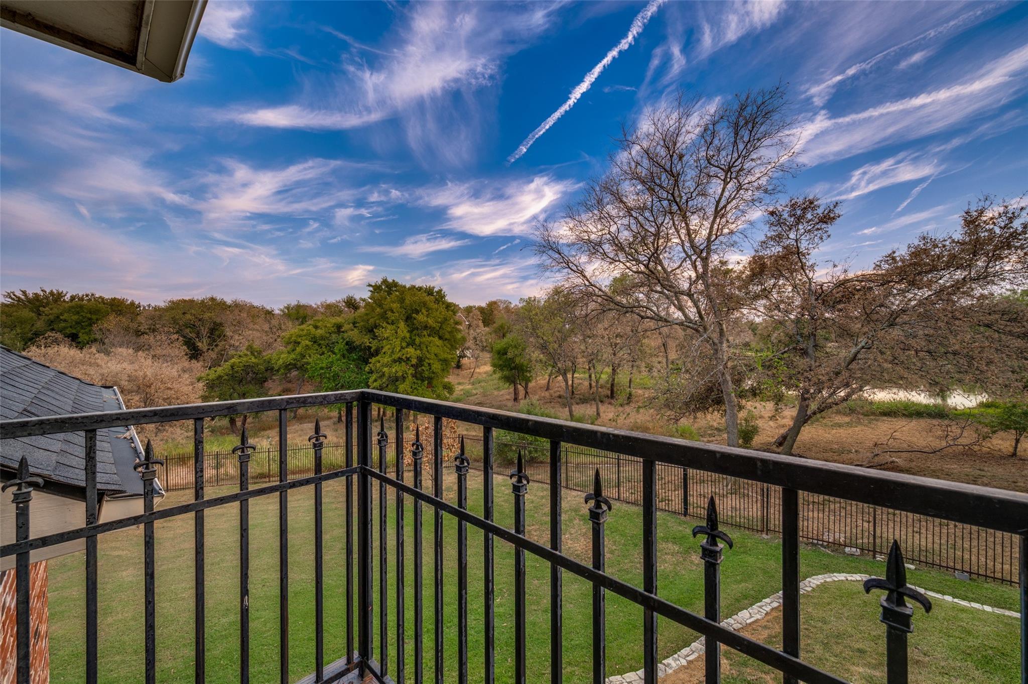 main property photo 20