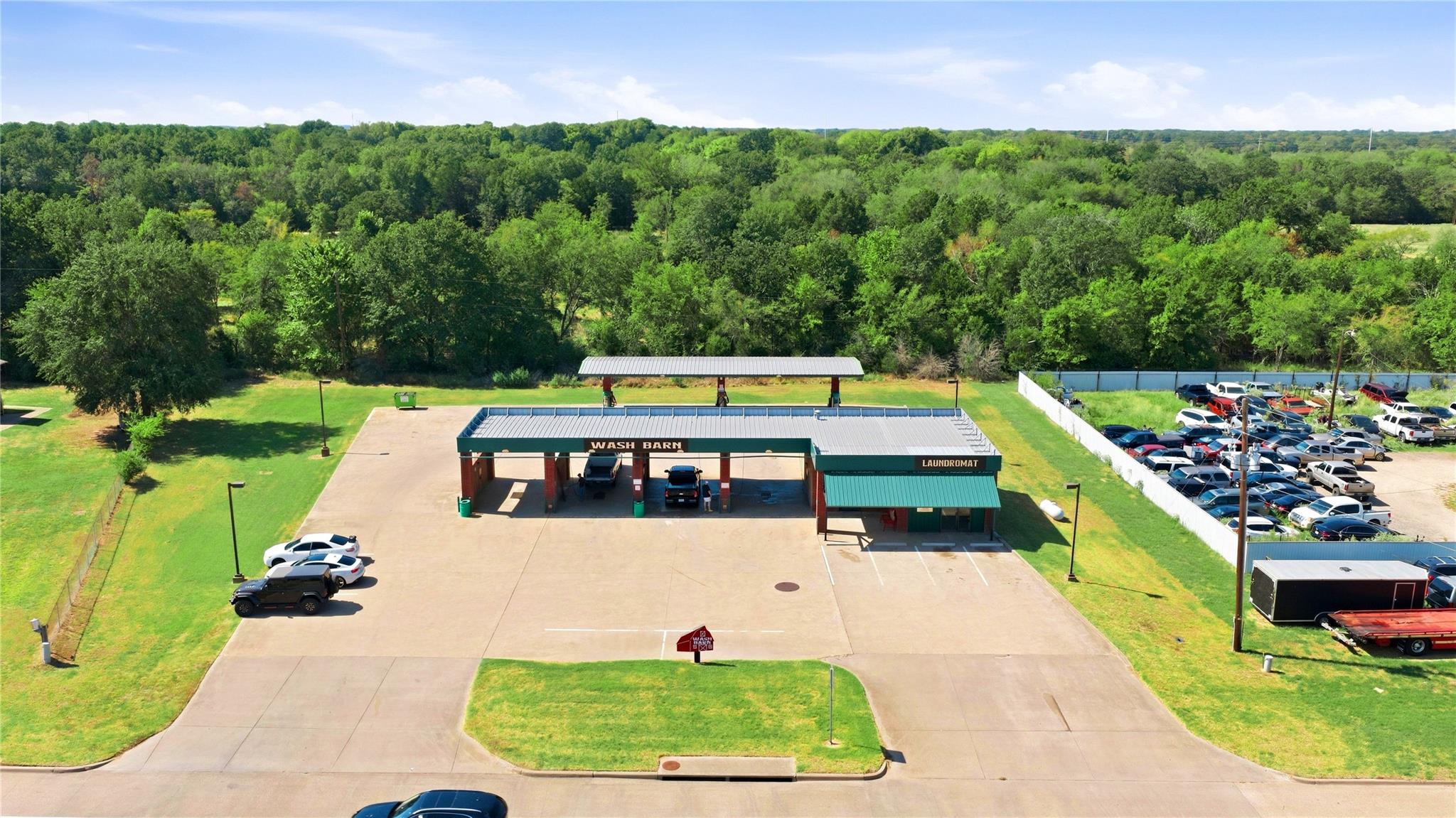 main property photo 11
