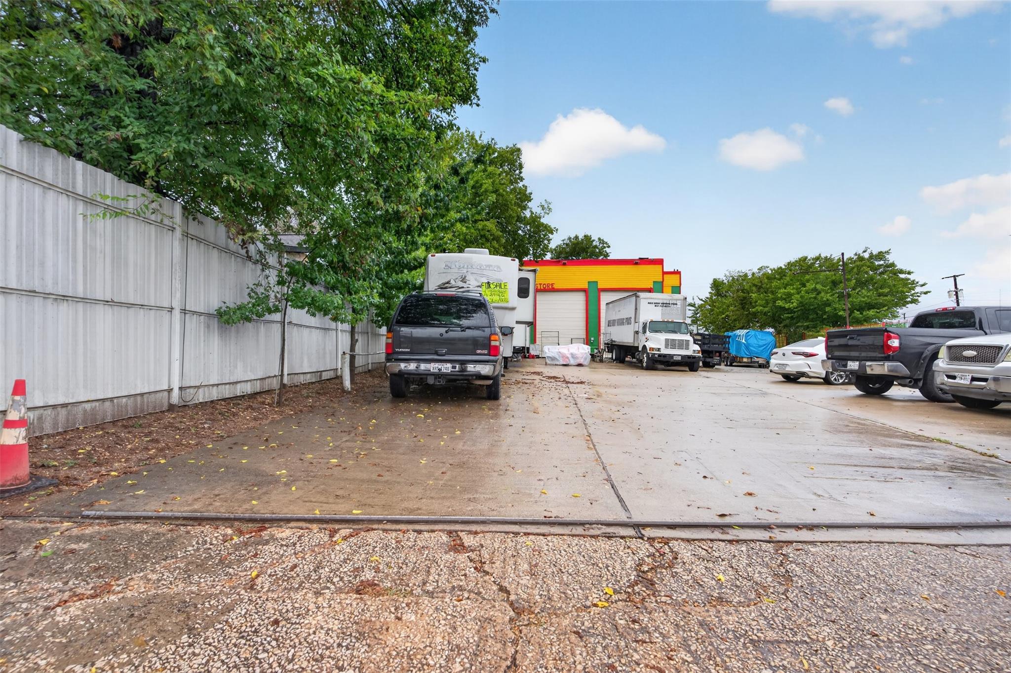 main property photo 13