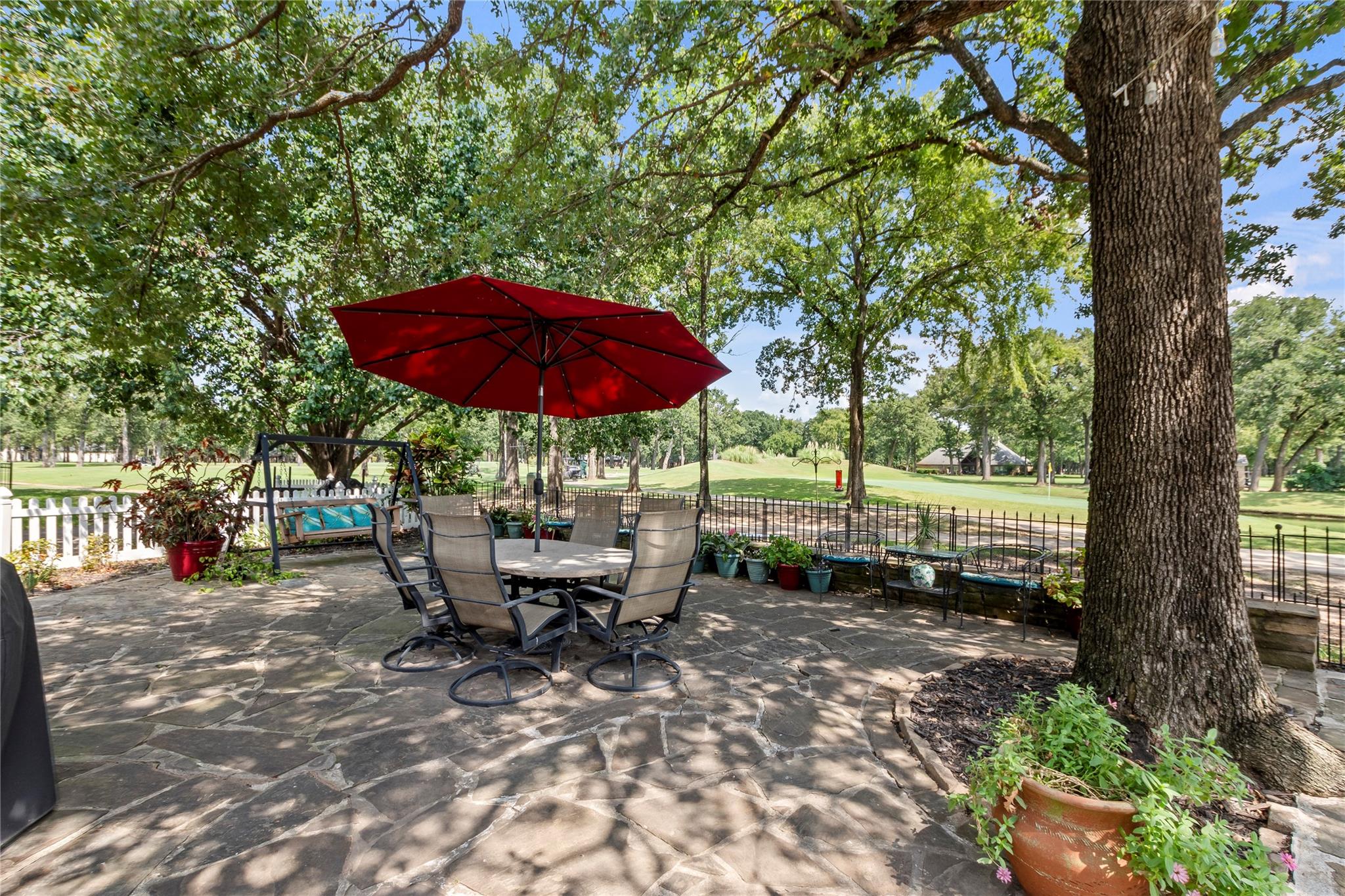 main property photo 25