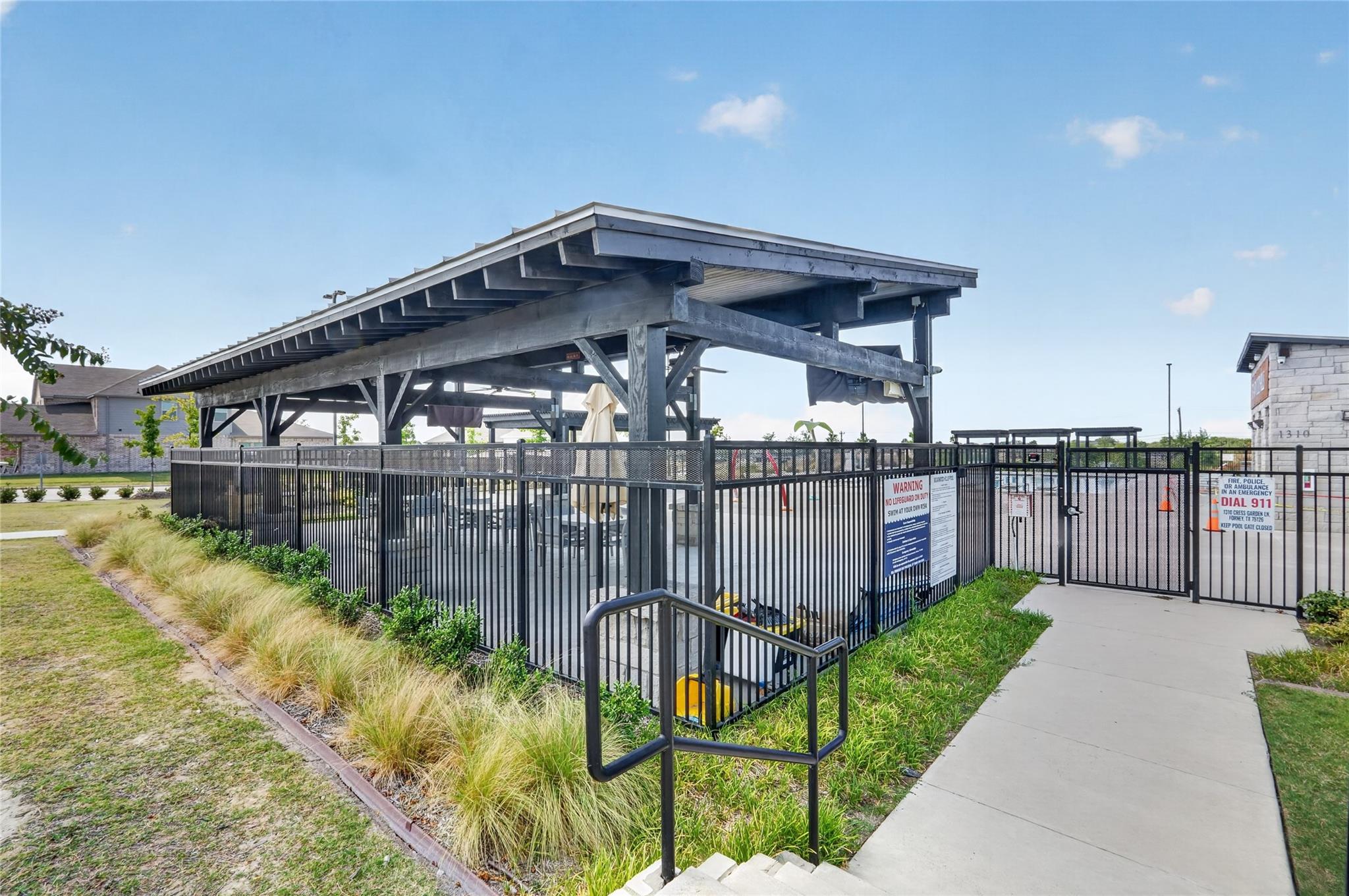 main property photo 34