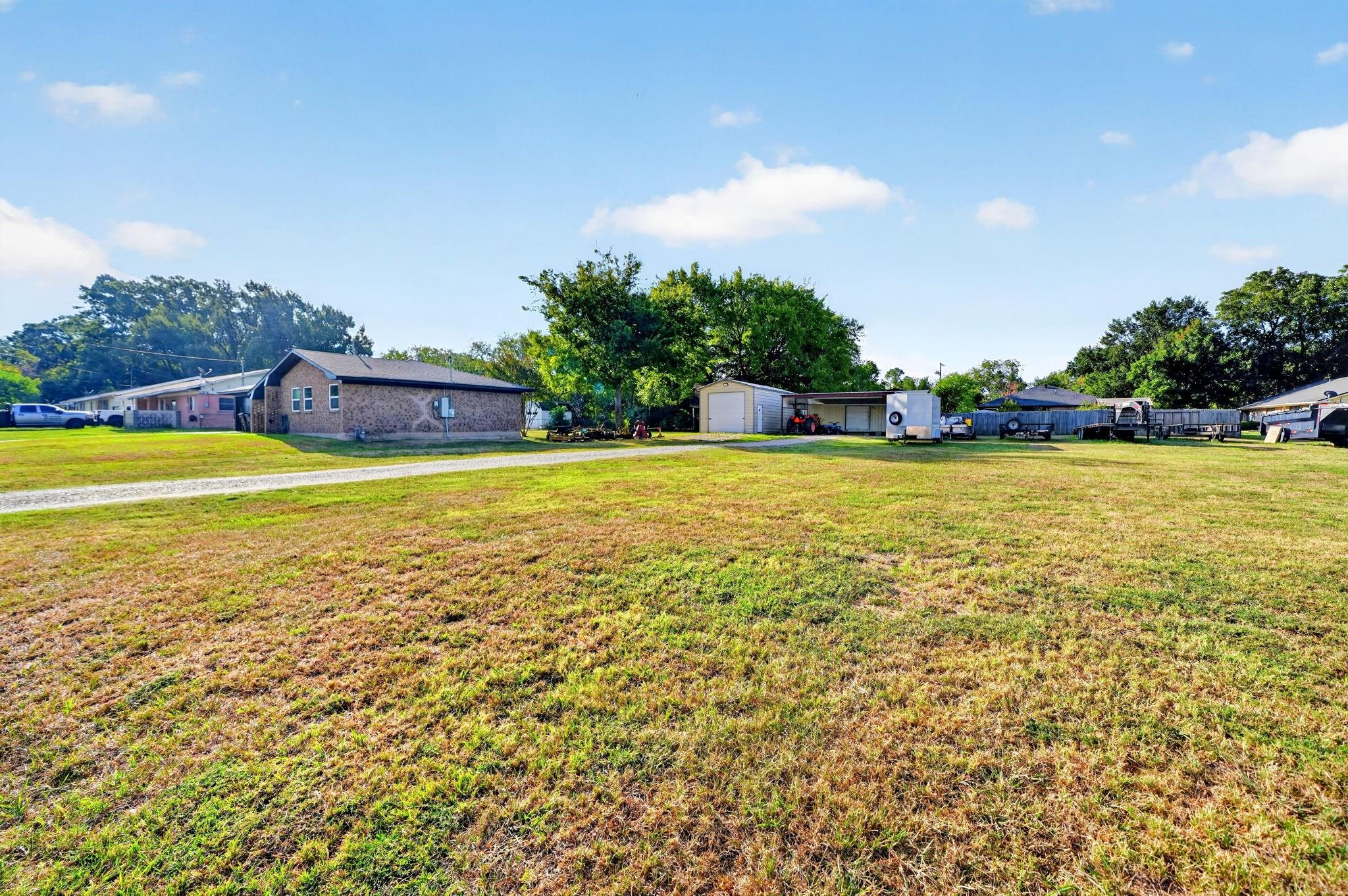 main property photo 32