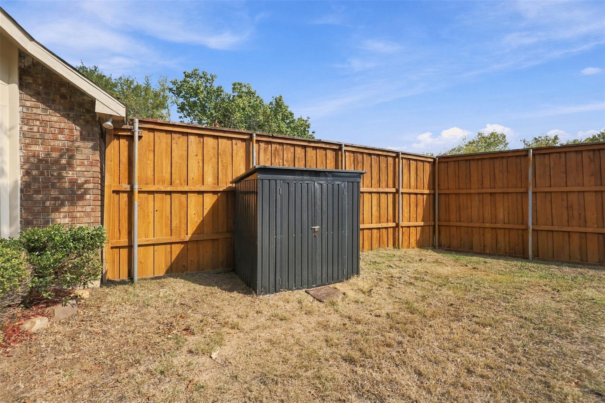main property photo 28
