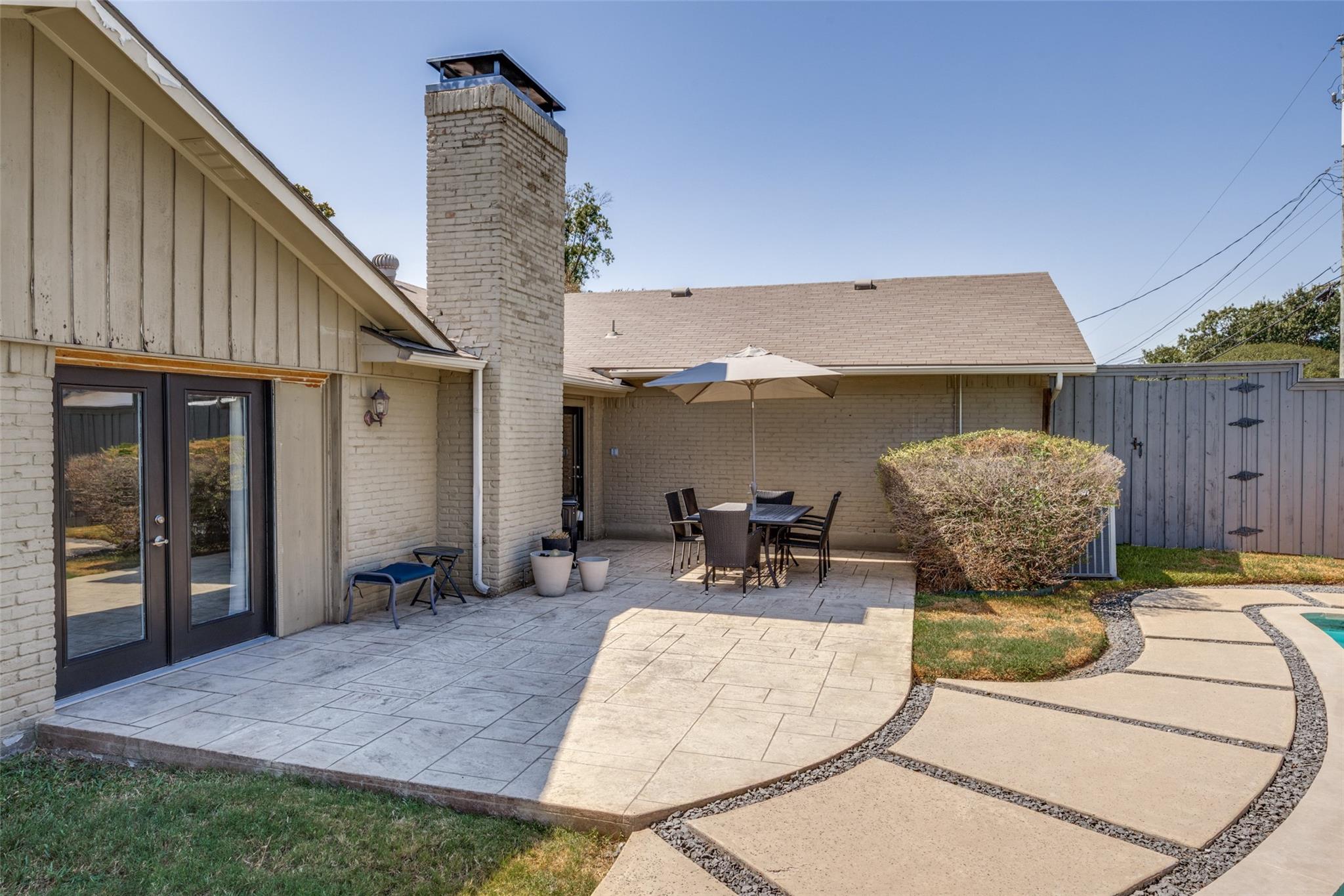 main property photo 20