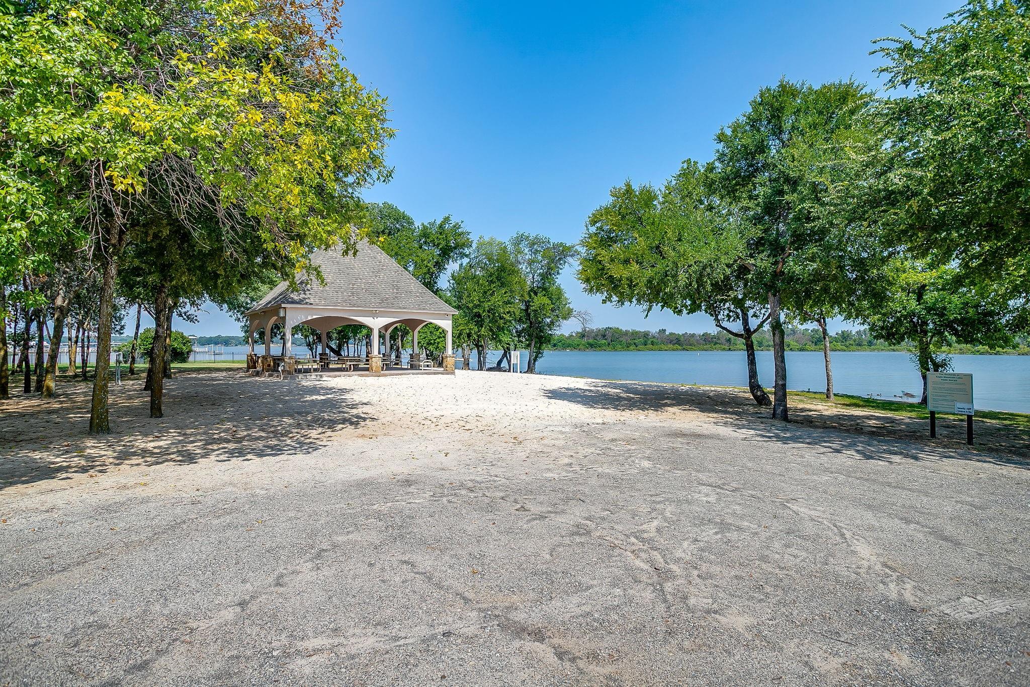 main property photo 39