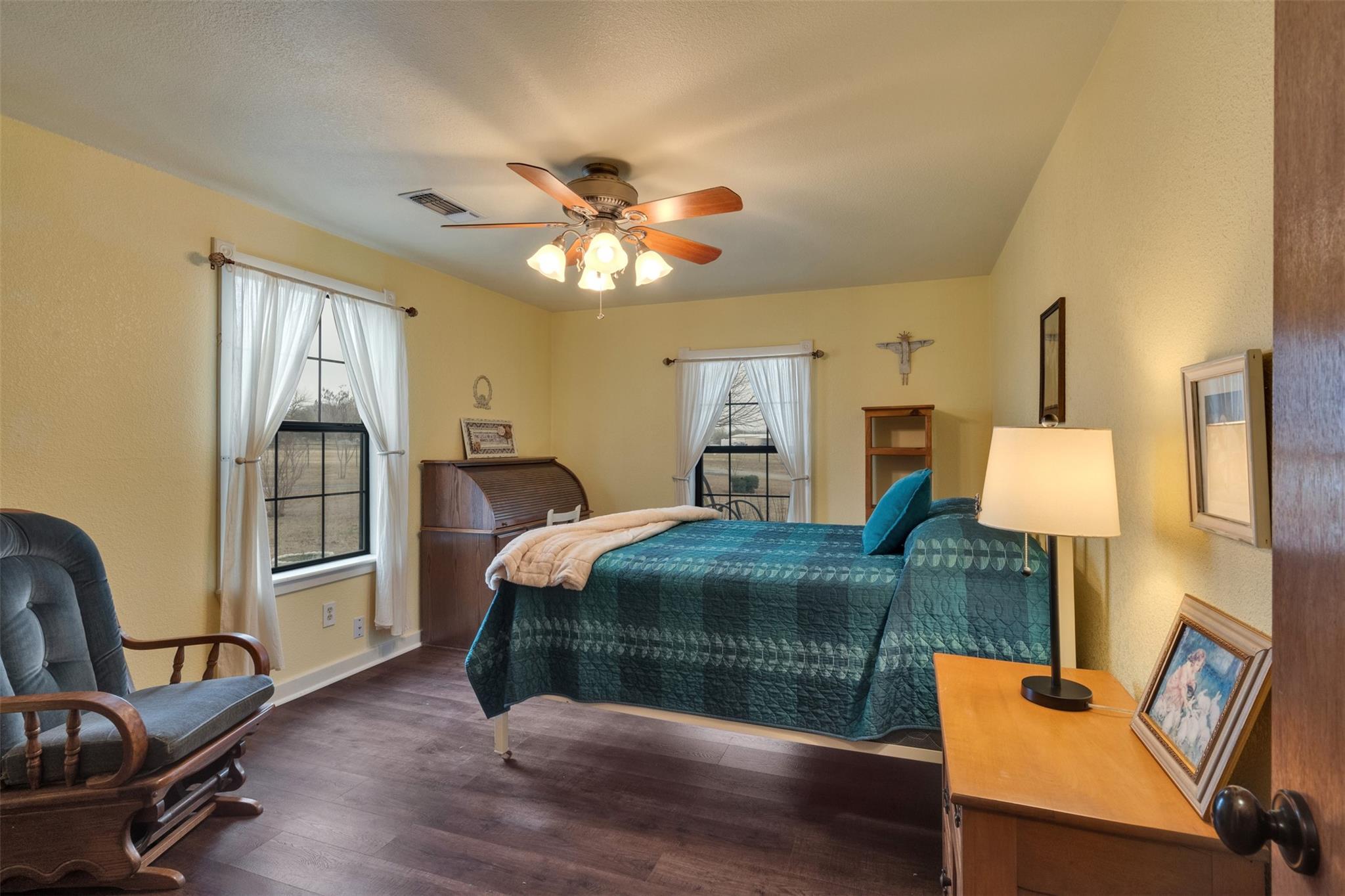 main property photo 22