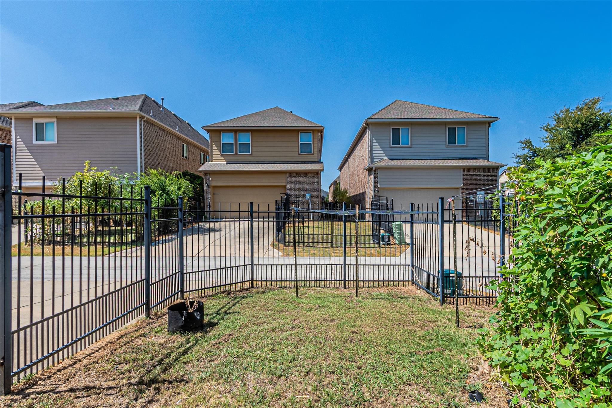 main property photo 38