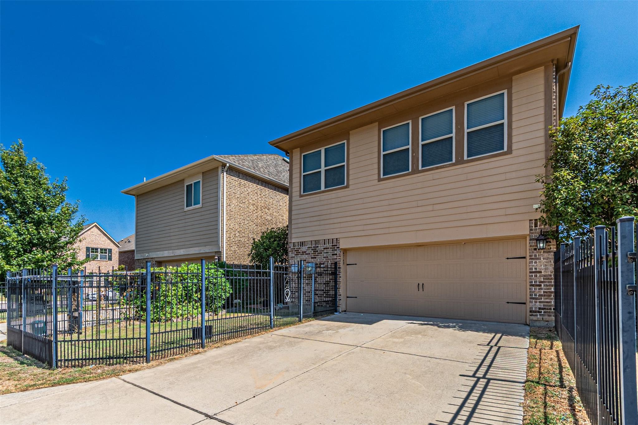 main property photo 39
