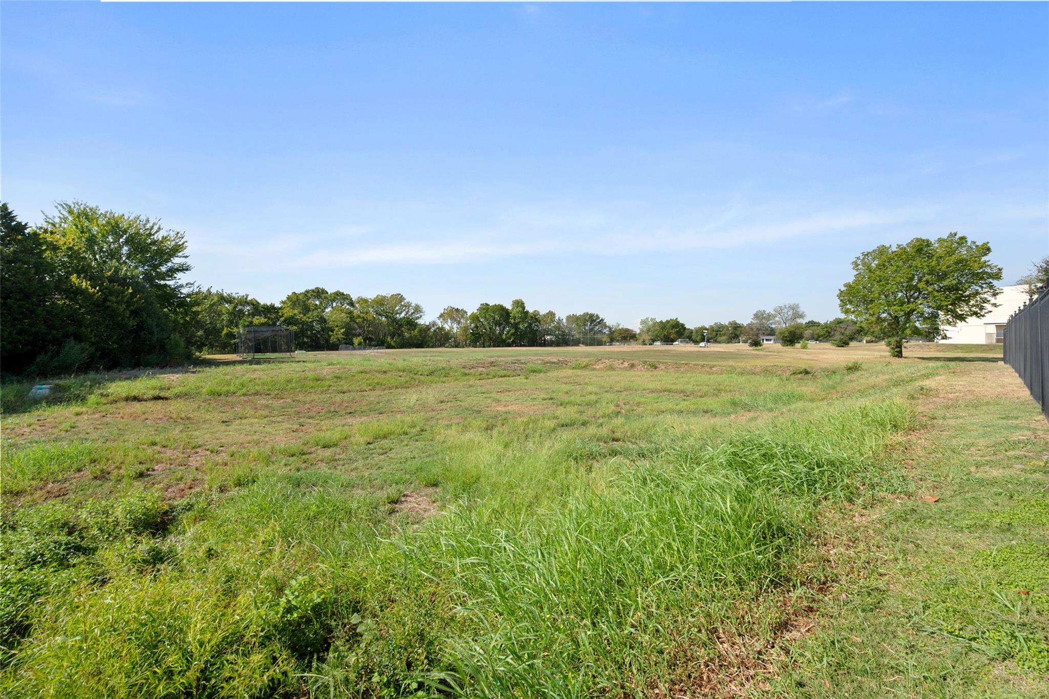 main property photo 37