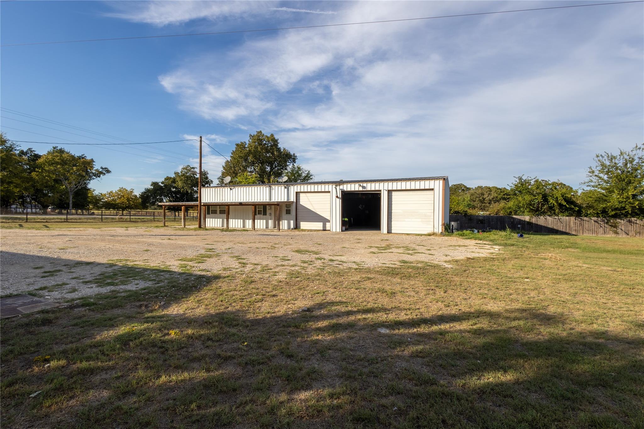 main property photo 23