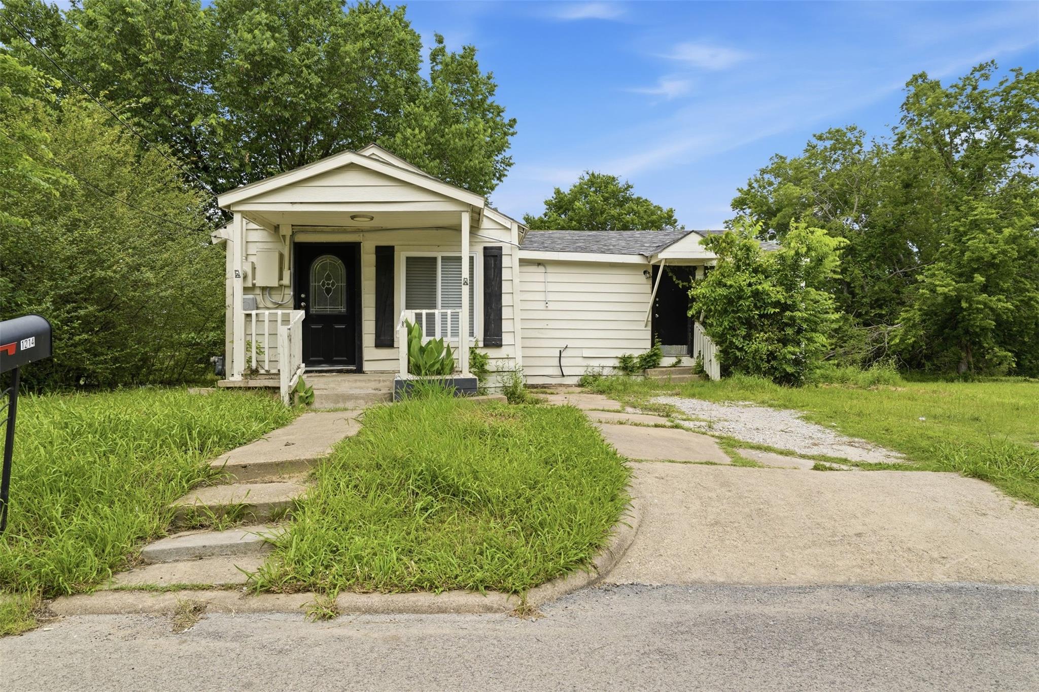 main property photo 24
