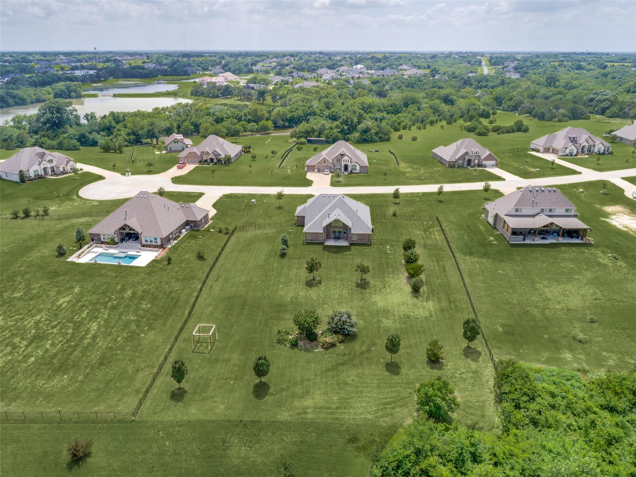 main property photo 29