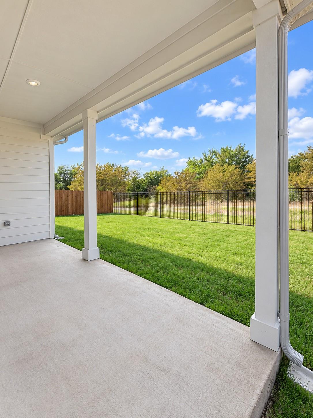 main property photo 9